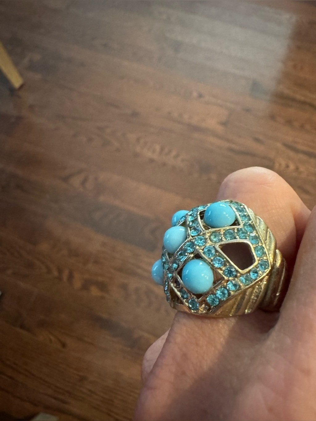 Stretch Statement Ring Blue Cabochon & Rhinestone Gold Tone Adjustable Size 7.5–
