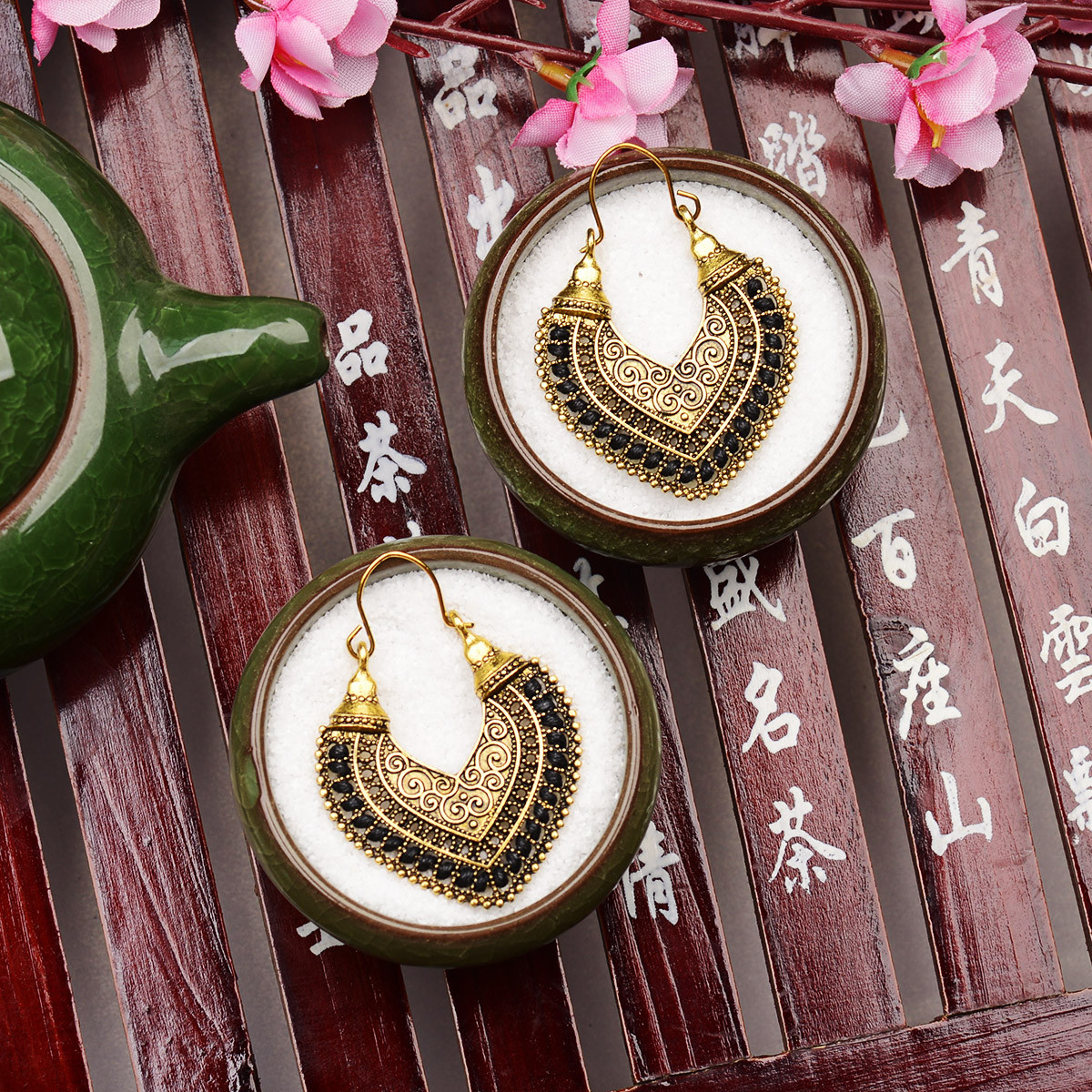Retro Bohemian Boho Retro Heart Carved Ethnic Geometry Women Gold Stud Earrings