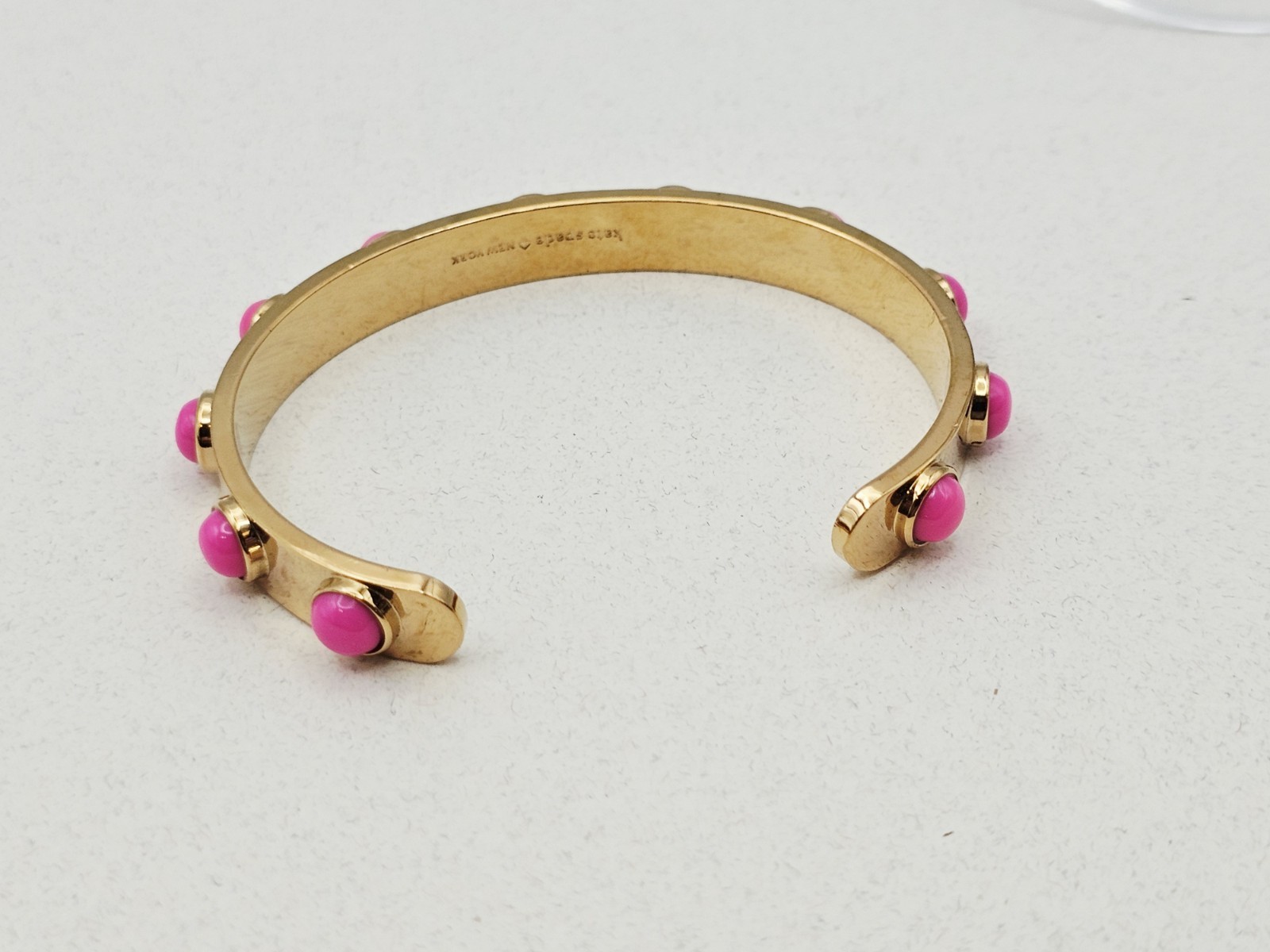 Kate Spade Hot Pink Gold tone Tag Along Cuff Bangle Bracelet 💕