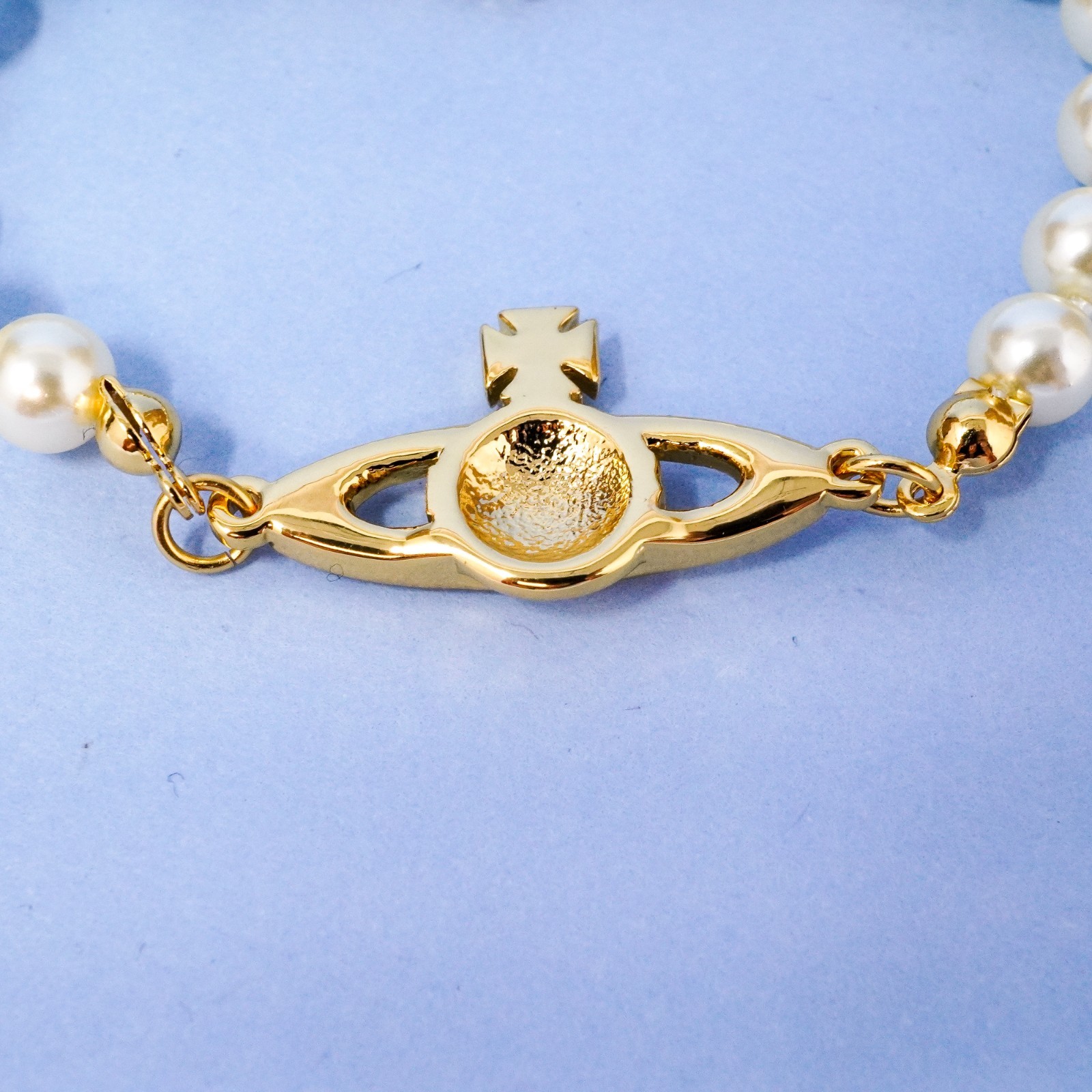 Vivienne Westwood Bracelet Bas Relief Pearl & Gold Orb Charm With Crystals & Box