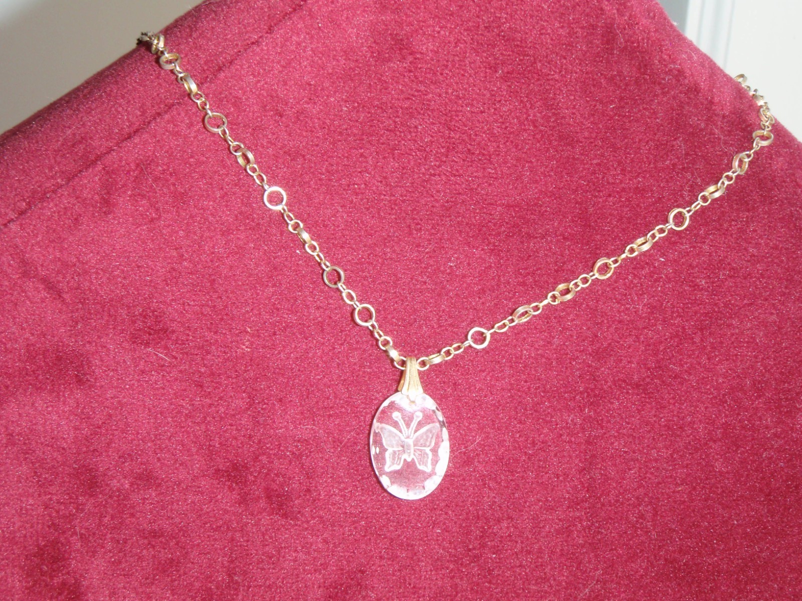 Necklace Frosted Glass Oval Butterfly 15″ Gold Tone Chain Whimsy Fairy MkUltra