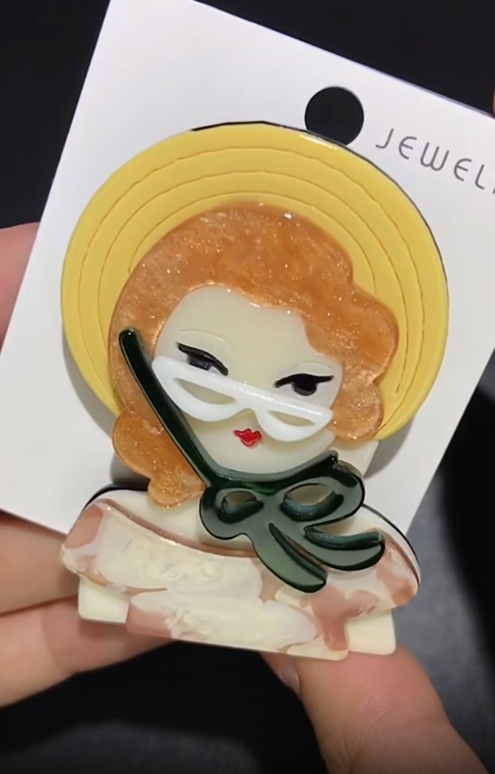 Acrylic Wear Hat Lady Girl Brooches Fashion Party Pins Unisex Women Jewelry Gift