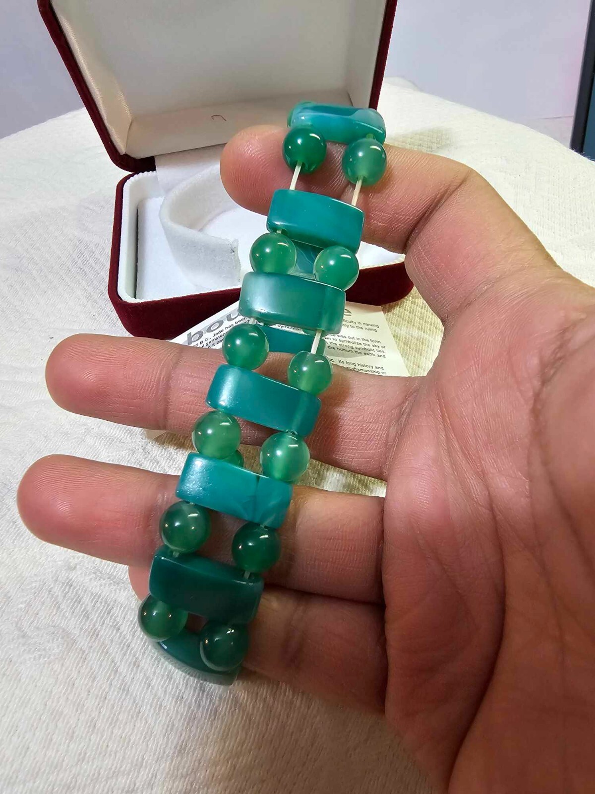 Jade Beaded Stretch Bracelet w/ box- B3