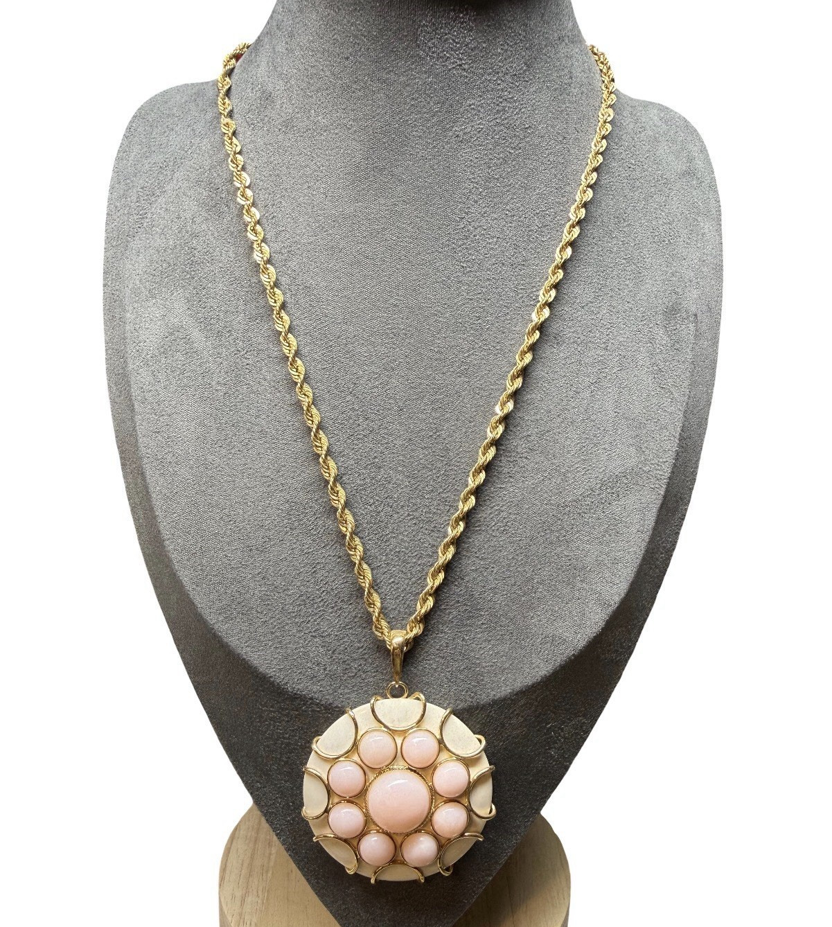 14k Gold Rope Chain Necklace w/ Round Cluster Pendant of ivory and Pink coral