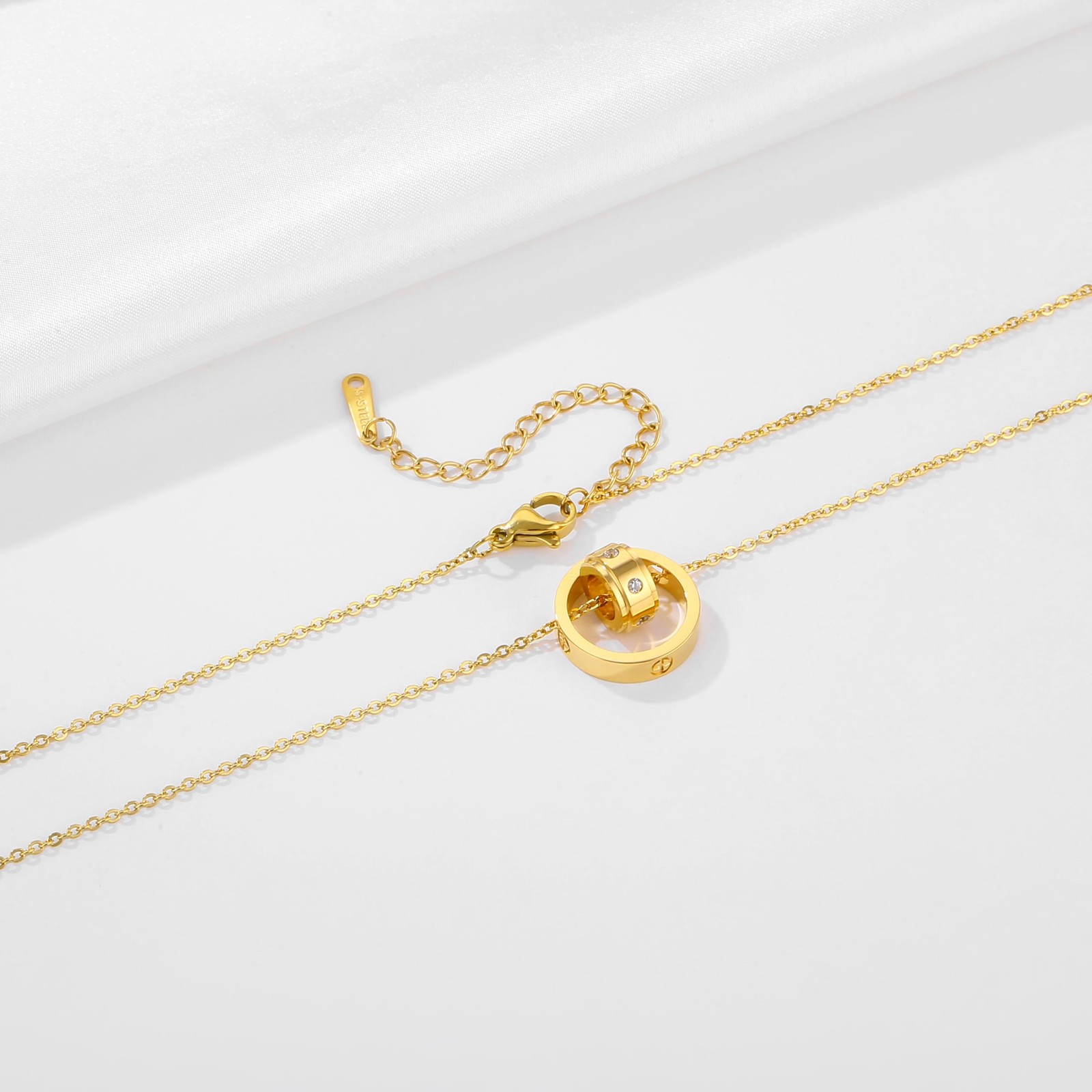 Women’s Stainless Steel Necklace -18K Gold Women’s Necklace, Gold Interlockin…