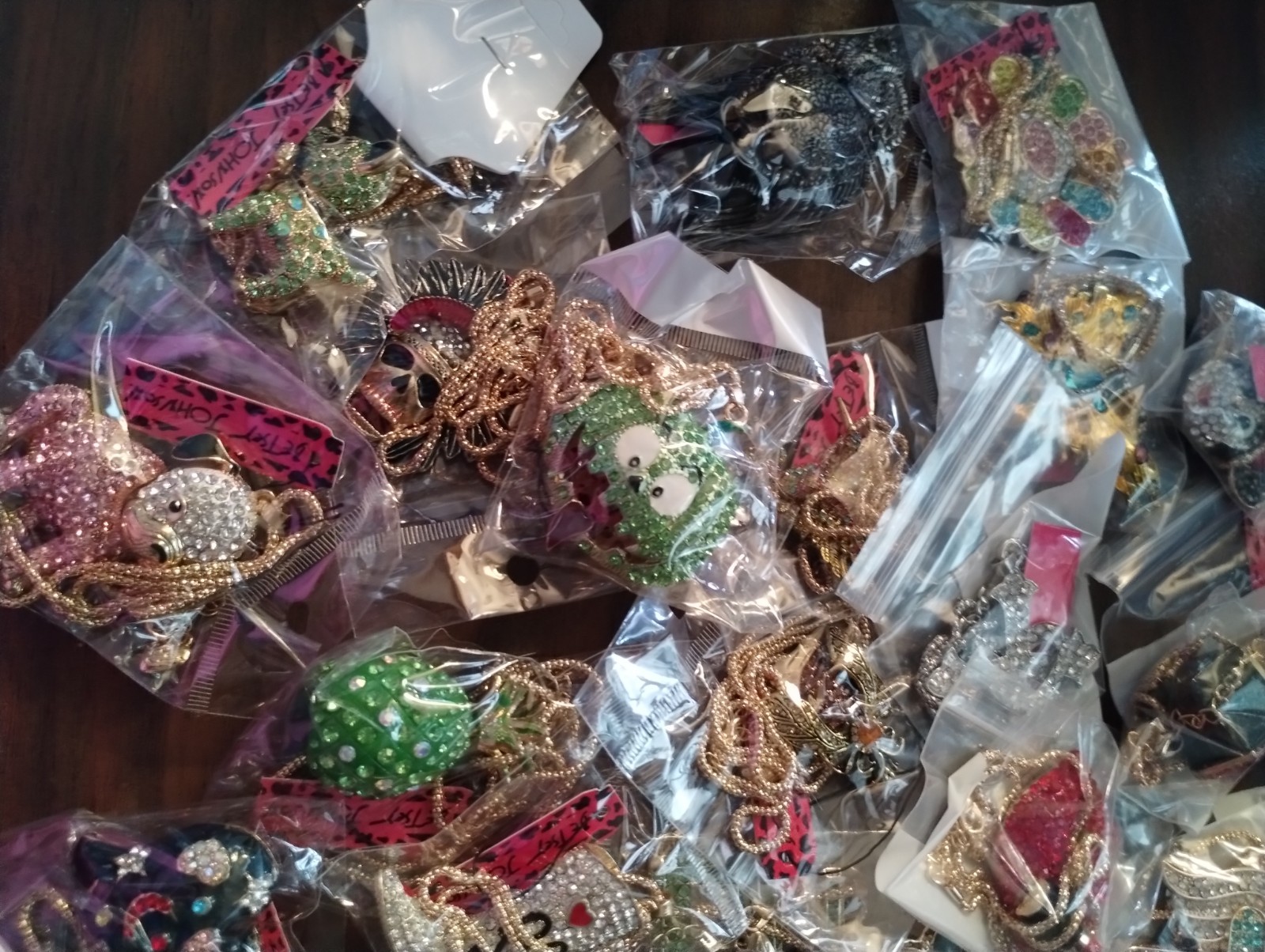 BETSEY JOHNSON Rhinestone novelty pendant necklaces/ Pins Wholesale lot Of 25