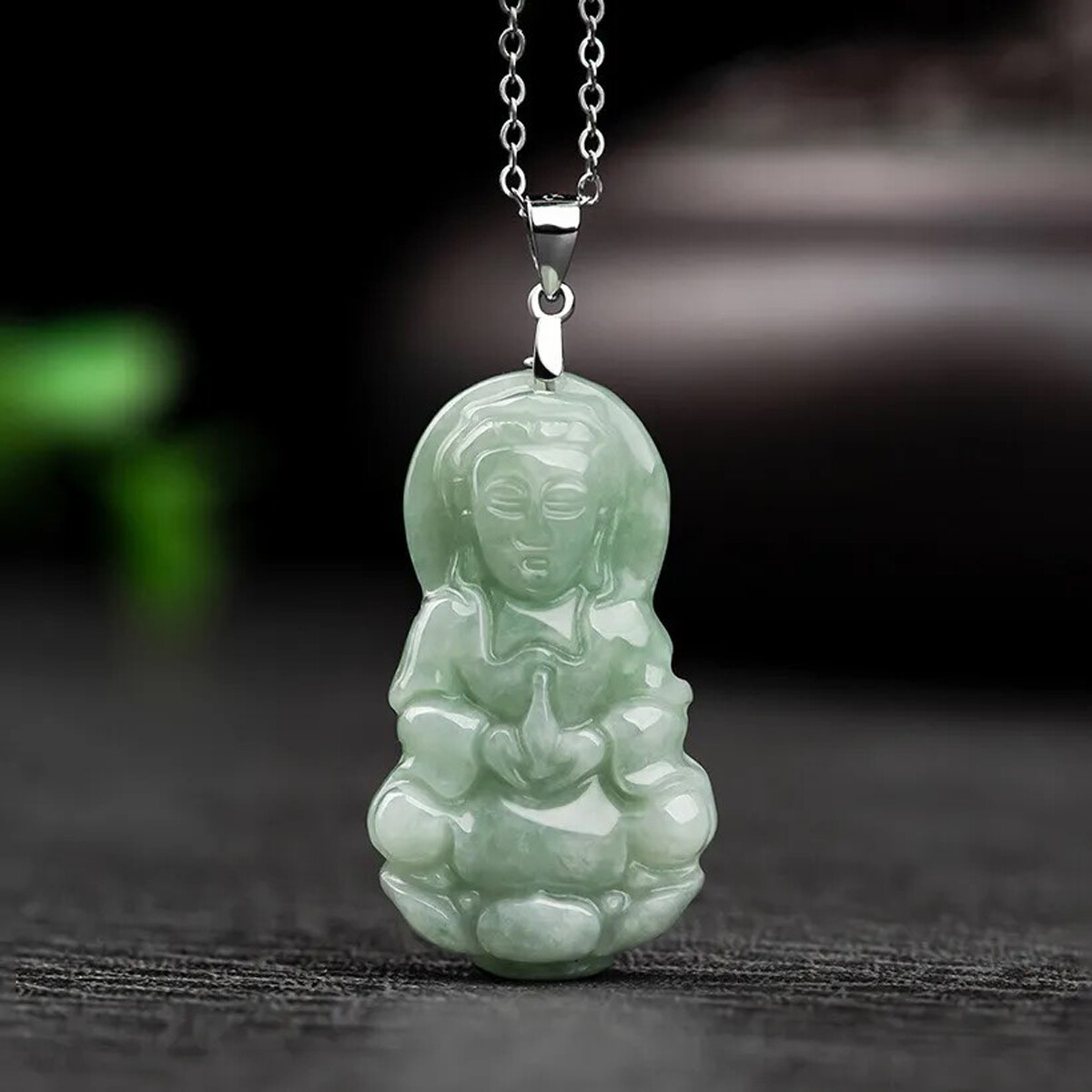 Grade A Natural Jadeite Green Jade Handcarve Bless Kwan Yin Pendant Necklace