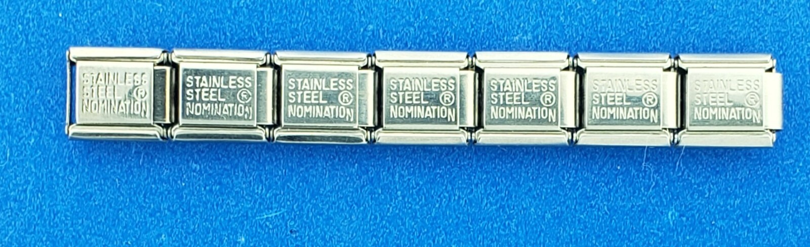 Nomination Red Star with gold background Charm