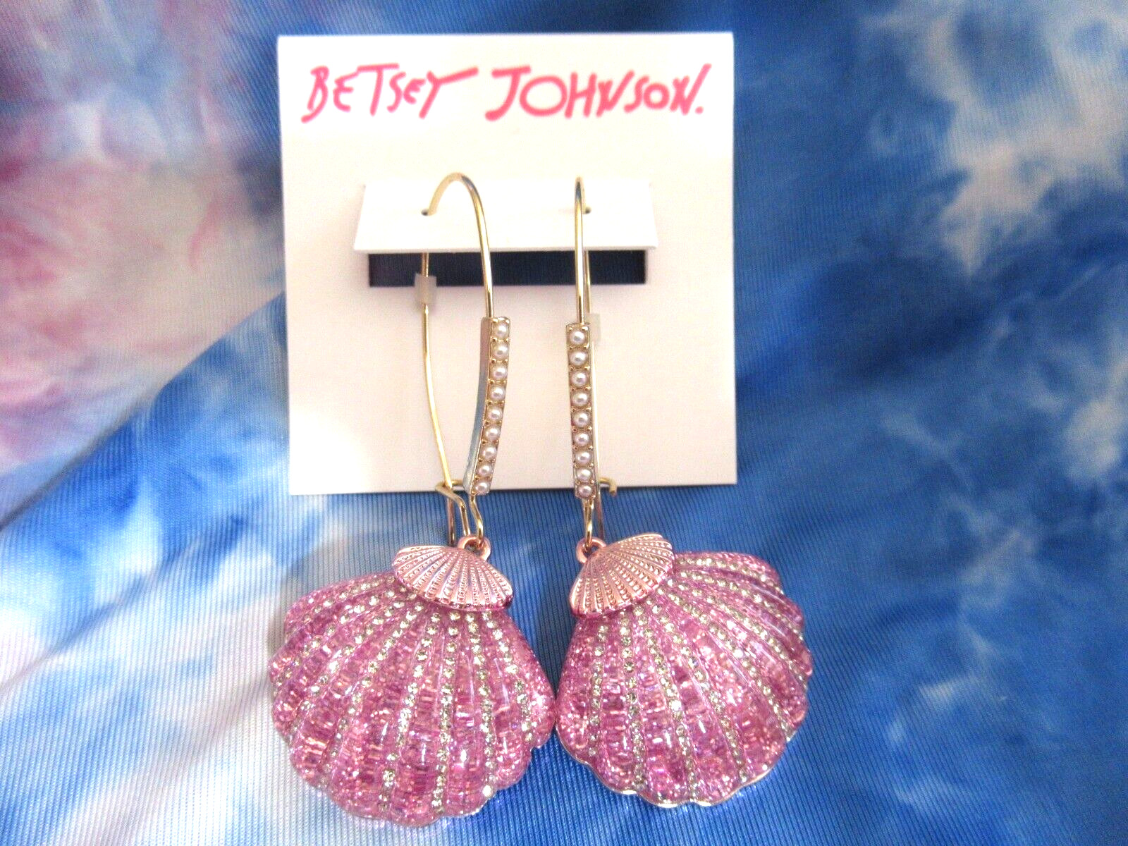Authentic Betsey Johnson Seashell Crystal Iridescent Pink Scallop Earrings RARE