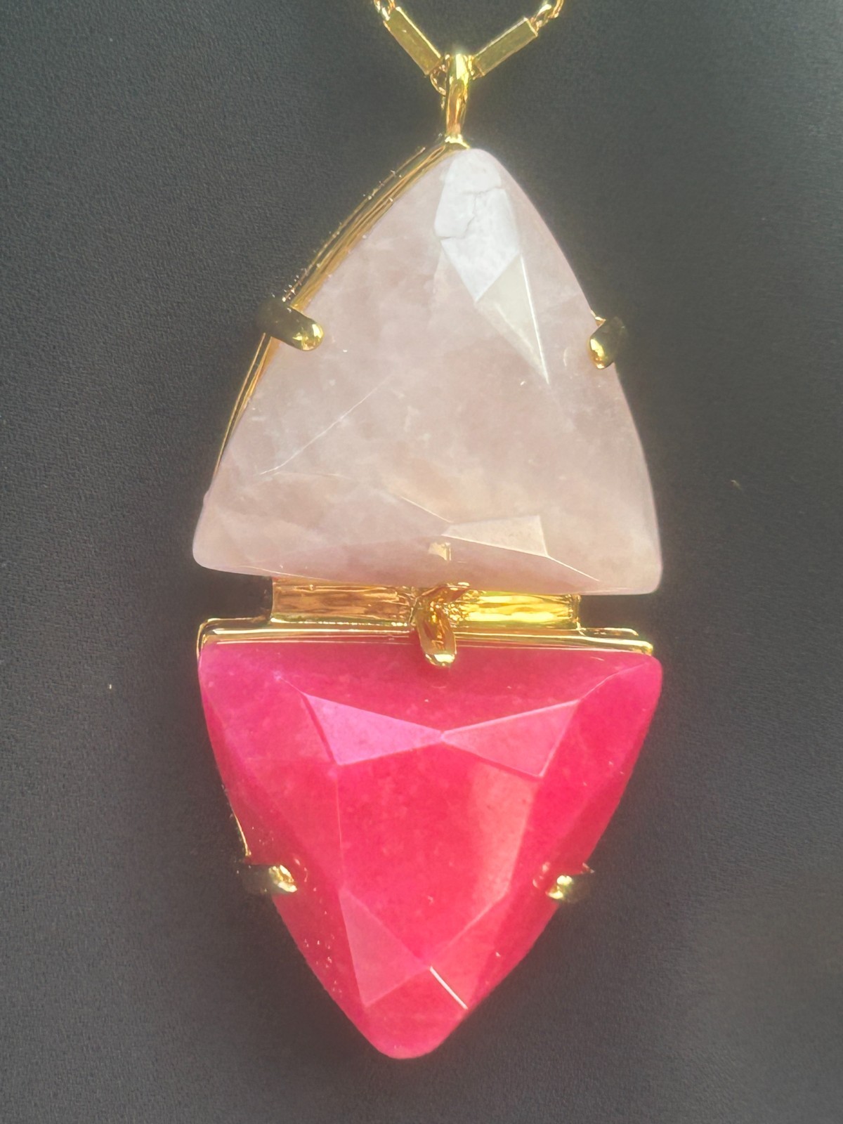 PREMIER DESIGNS GEOMETRIC SPLIT TRIANGLE PENDANT NECKLACE TONE MAGENTA PINK WHIT