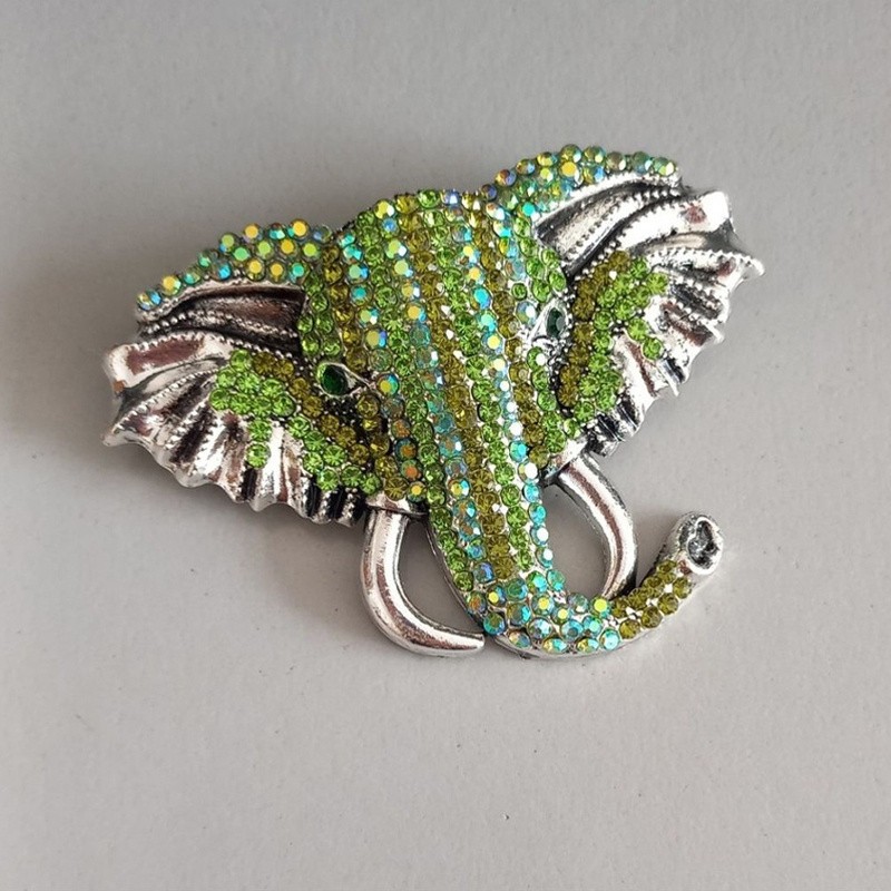 Sparkling Elephant Brooches for Women Men Unisex Rhinestone Lucky Pins Gifts