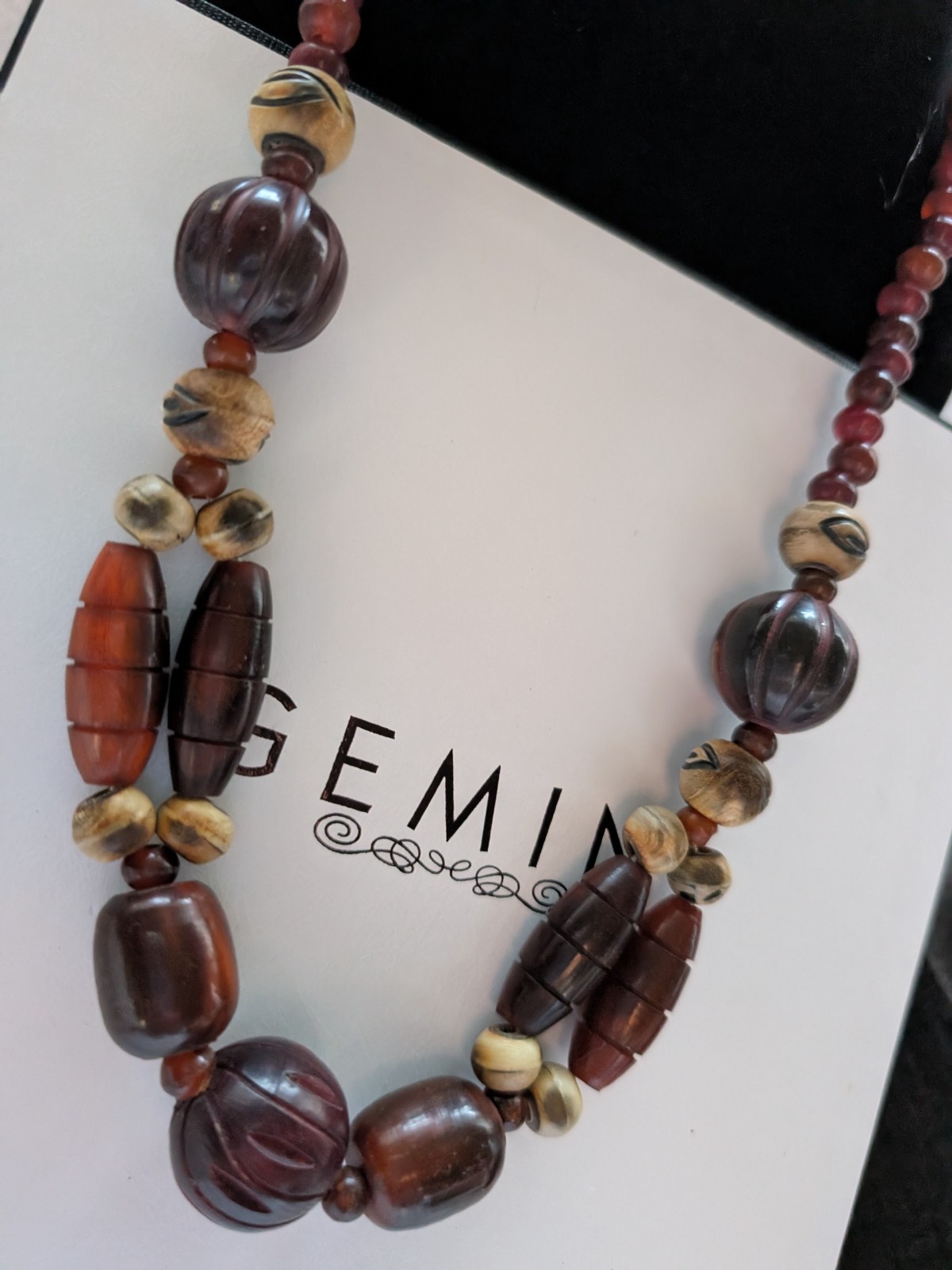 Vintage Red & Brown Faux Wooden Resin Beaded Necklace Engraved 69g & 22″ Long