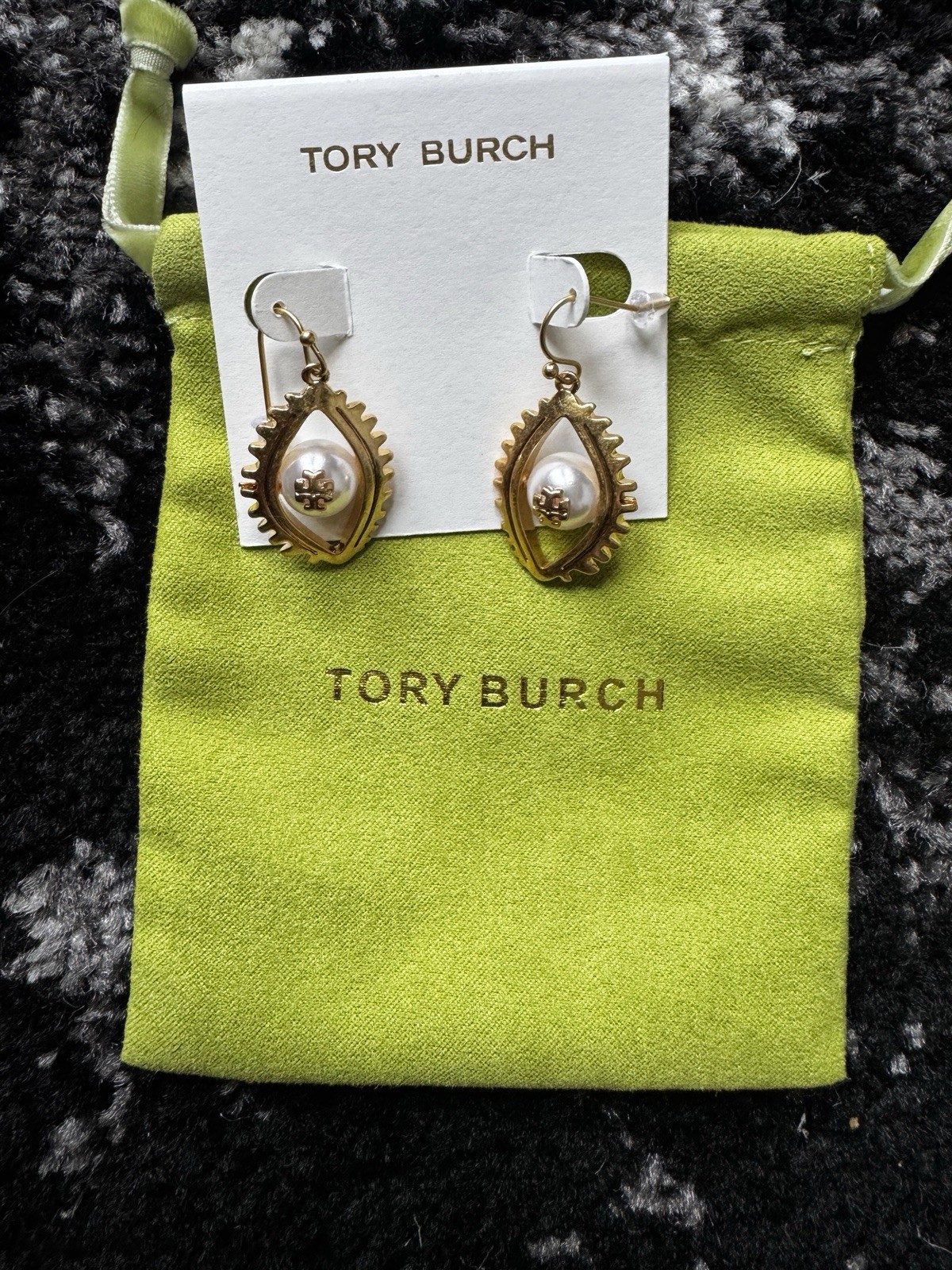 Tory Burch Dangle Earrings Gold Tone Metal White Teardrop Pearl Hook