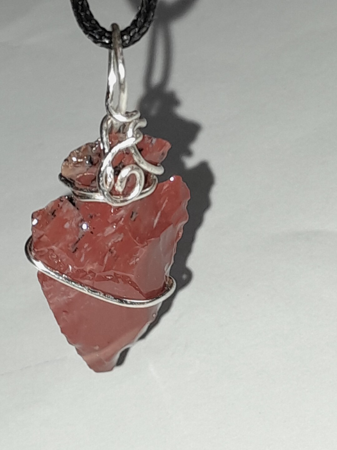 Natural jasper Arrowheads necklaces male female red pendants jewelry Gift unisex