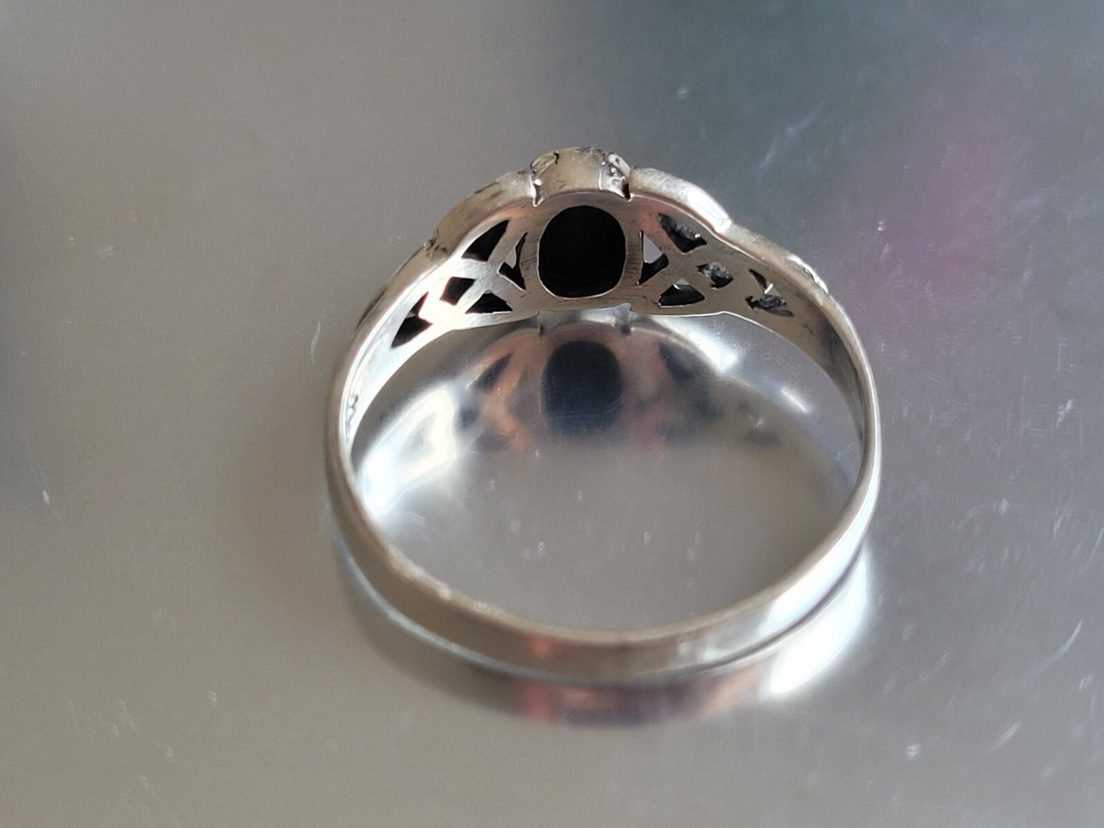 925 Sterling Silver Celtic Band Ring with Synthetic Turquoise Stone