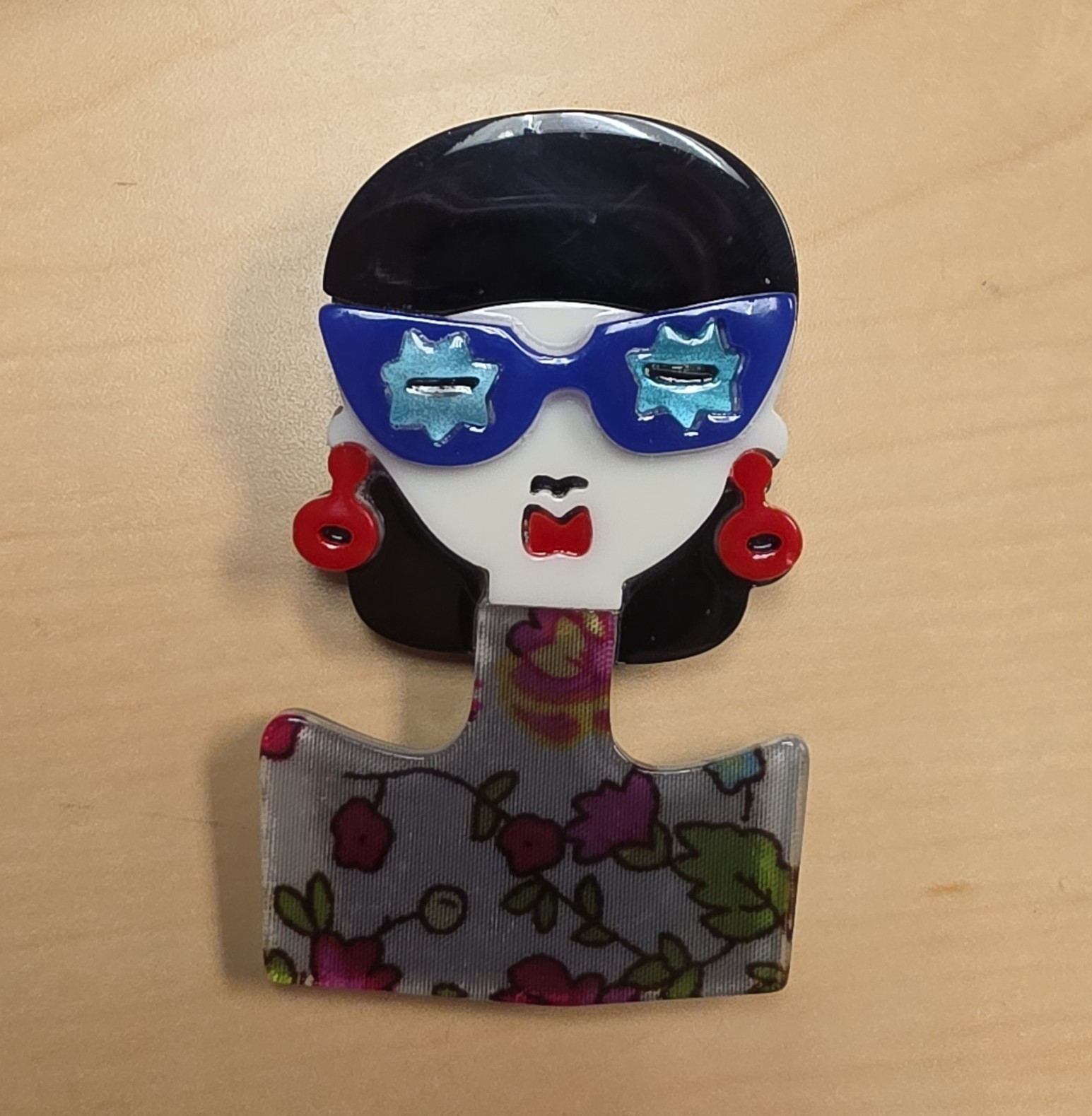 Girl Face Sunglasses Brooch Pin – Plastic, Multicolor, Fashion Theme, No Stone