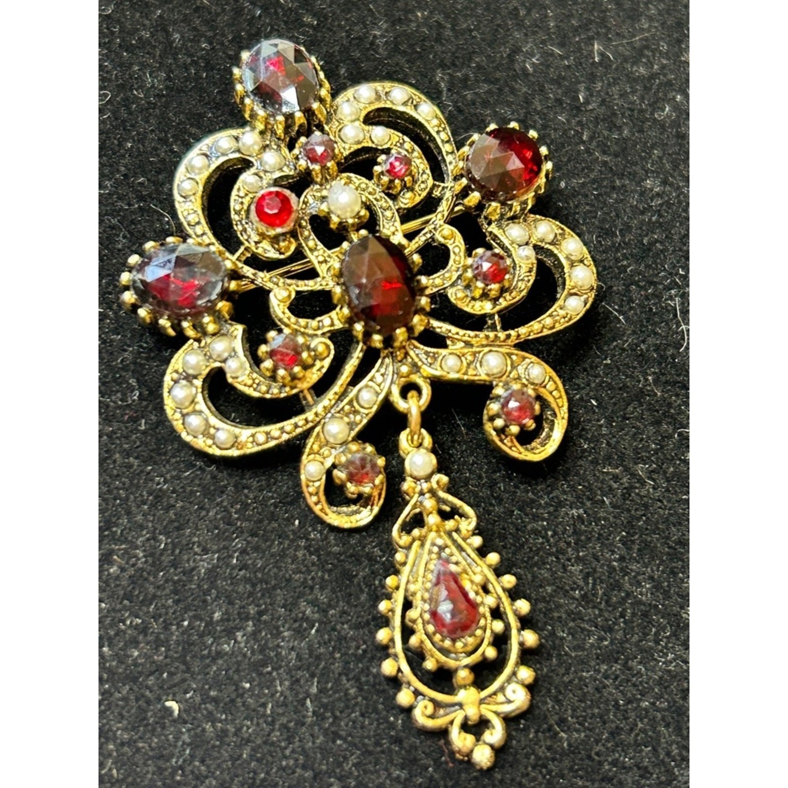 Gold-Tone Red Cabochon Filigree Pendant Brooch – Unbranded