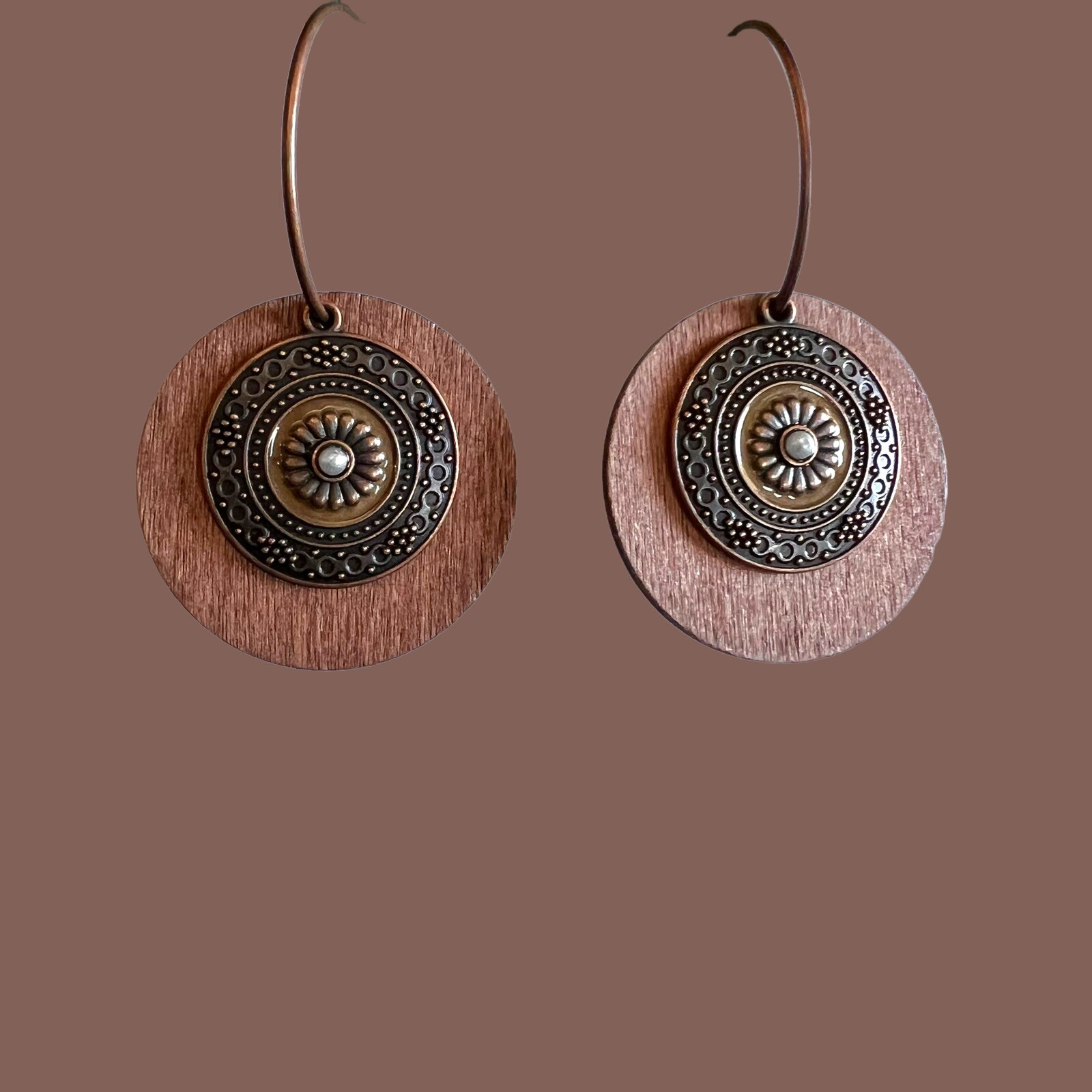 Round Wood Bronze Alloy Double Pendant Set With Pearl Embellished Earrings New