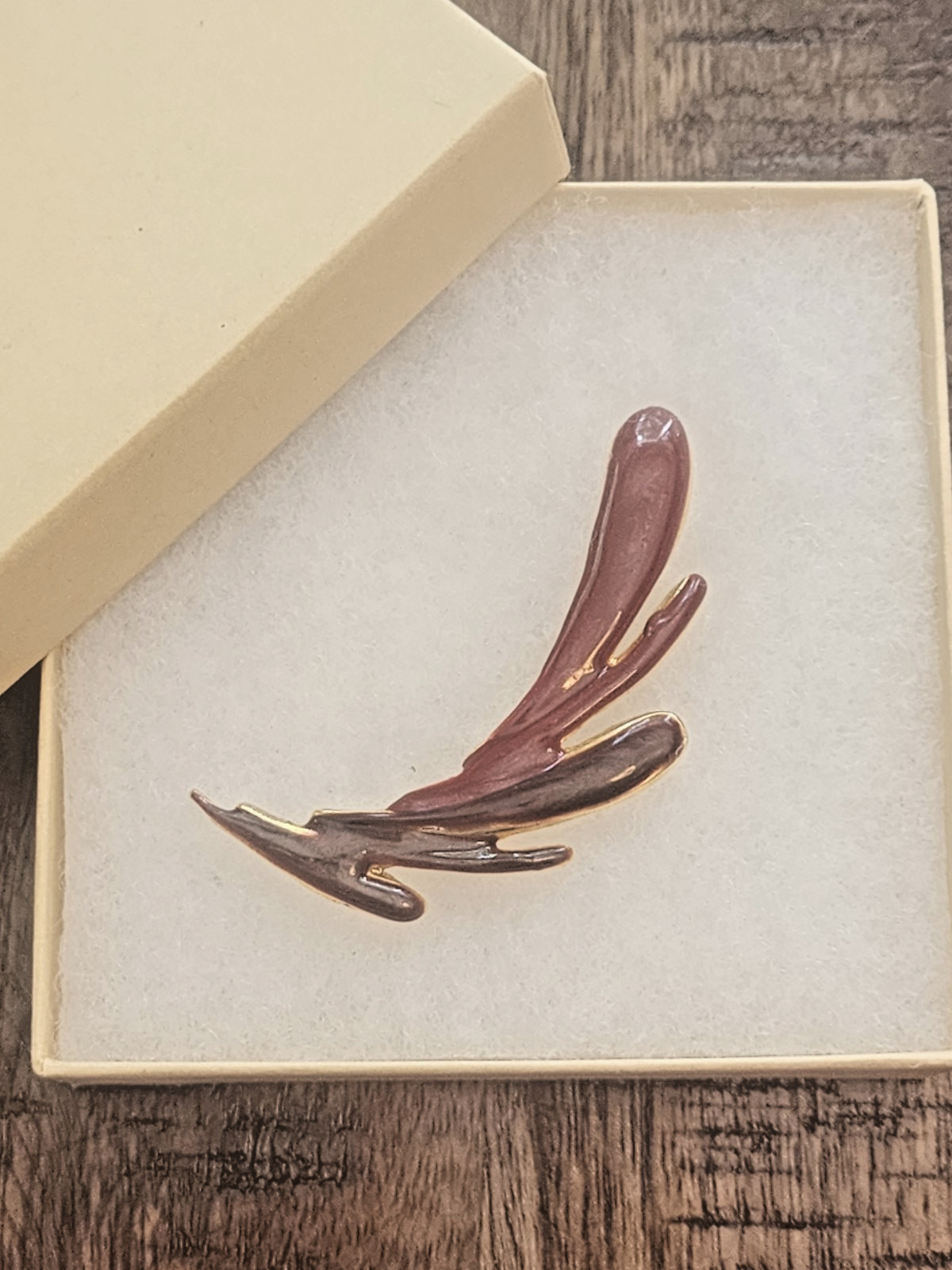 Vintage Gold Tone Brooch featuring a Rust Brown/Burgundy Enamel Leaf Design