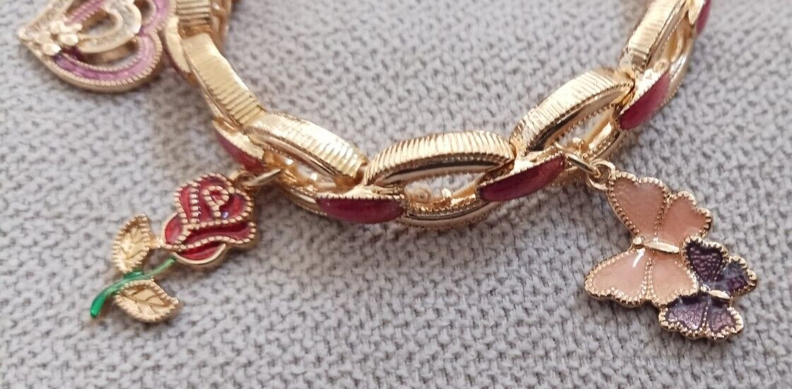 NWT Napier Gold Tone Love & Beauty Charm Stretch Bracelet Heart Rose Lipstick ++