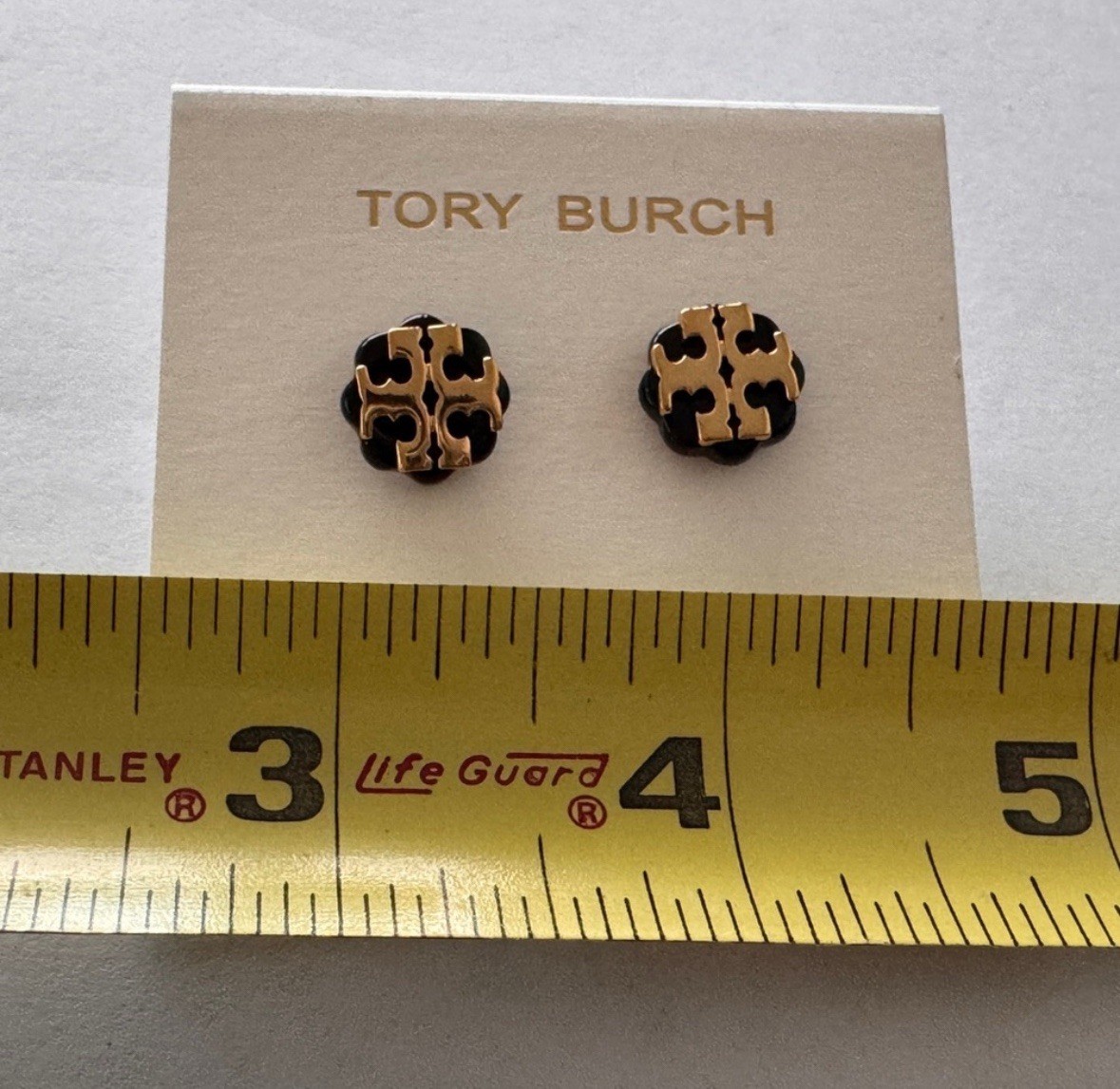 Tory Burch Signature Logo Flower Resin Stud Earrings – Black/Gold. New!
