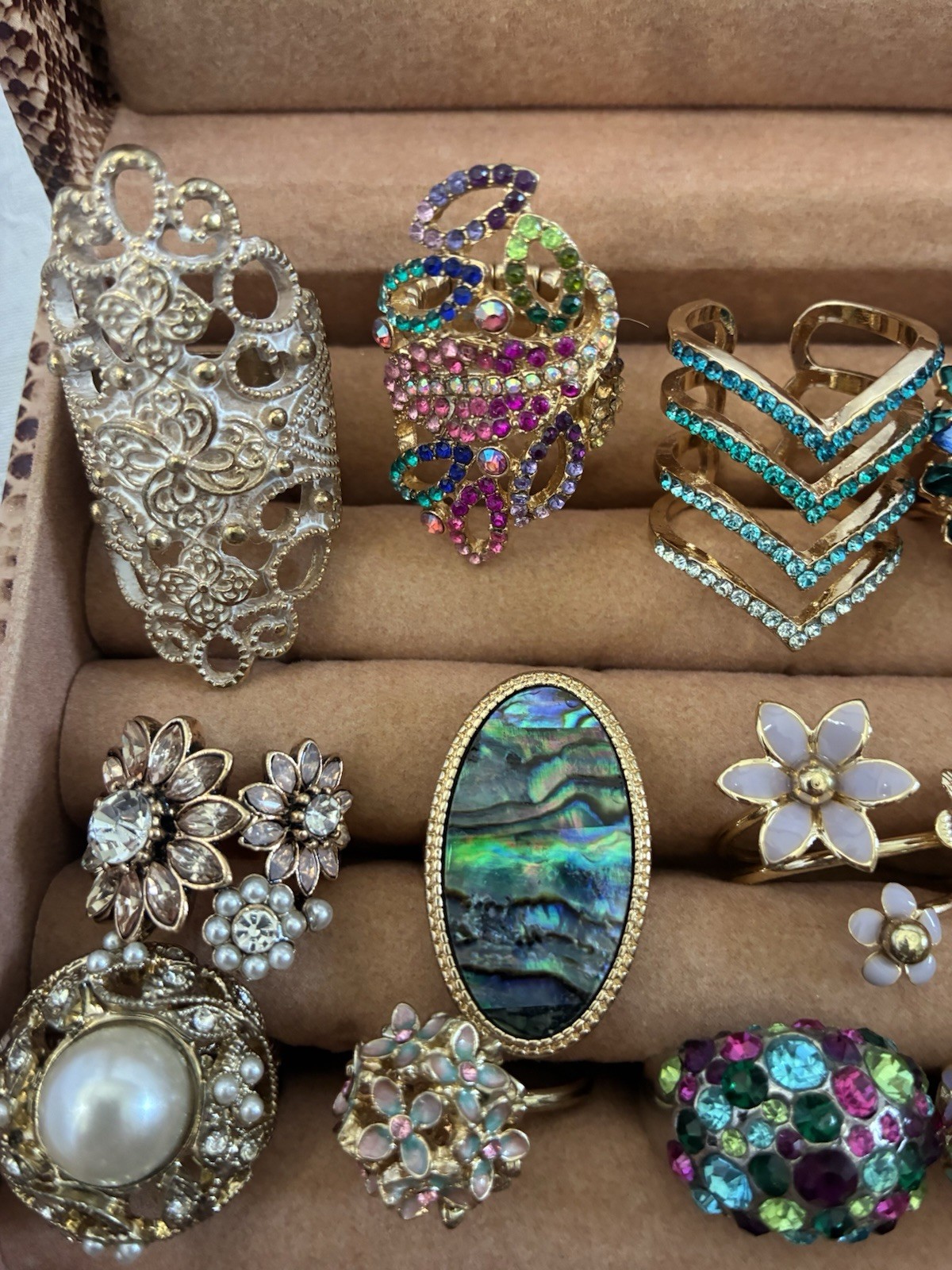 Lot Of 18 Statement Rings Sz 8 And 9
