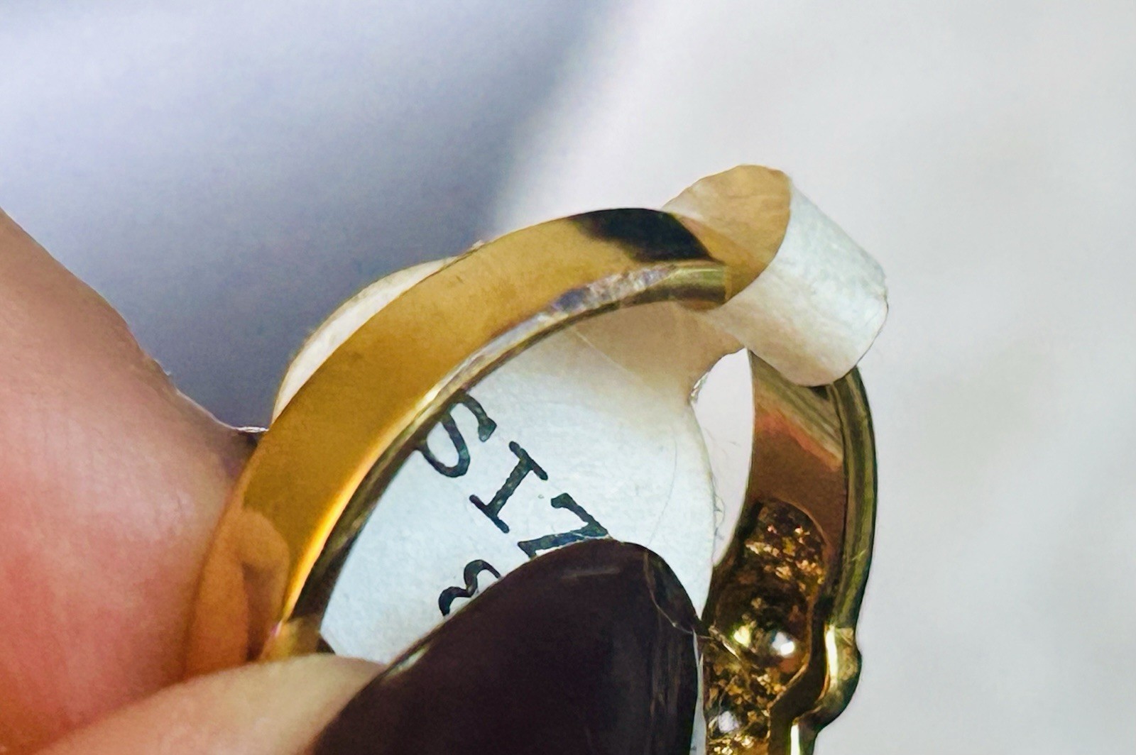 Vintage Gold Tone Oval Signet Ring with Clear Accent Stones – Size 8