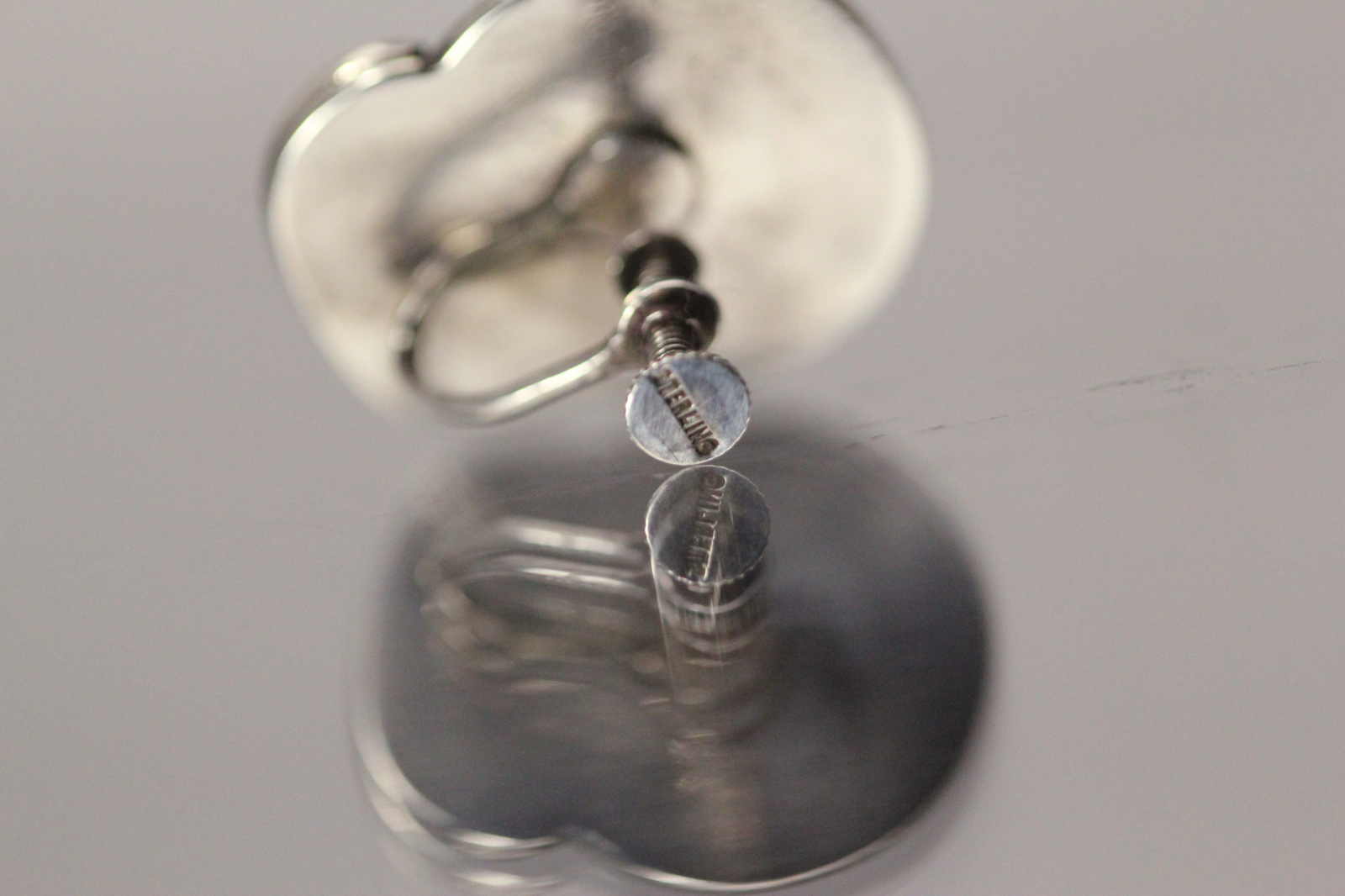 925 Sterling Silver Non-Pierced Screw-back Blue Stone Earrings 9.1 G (EAR5400)