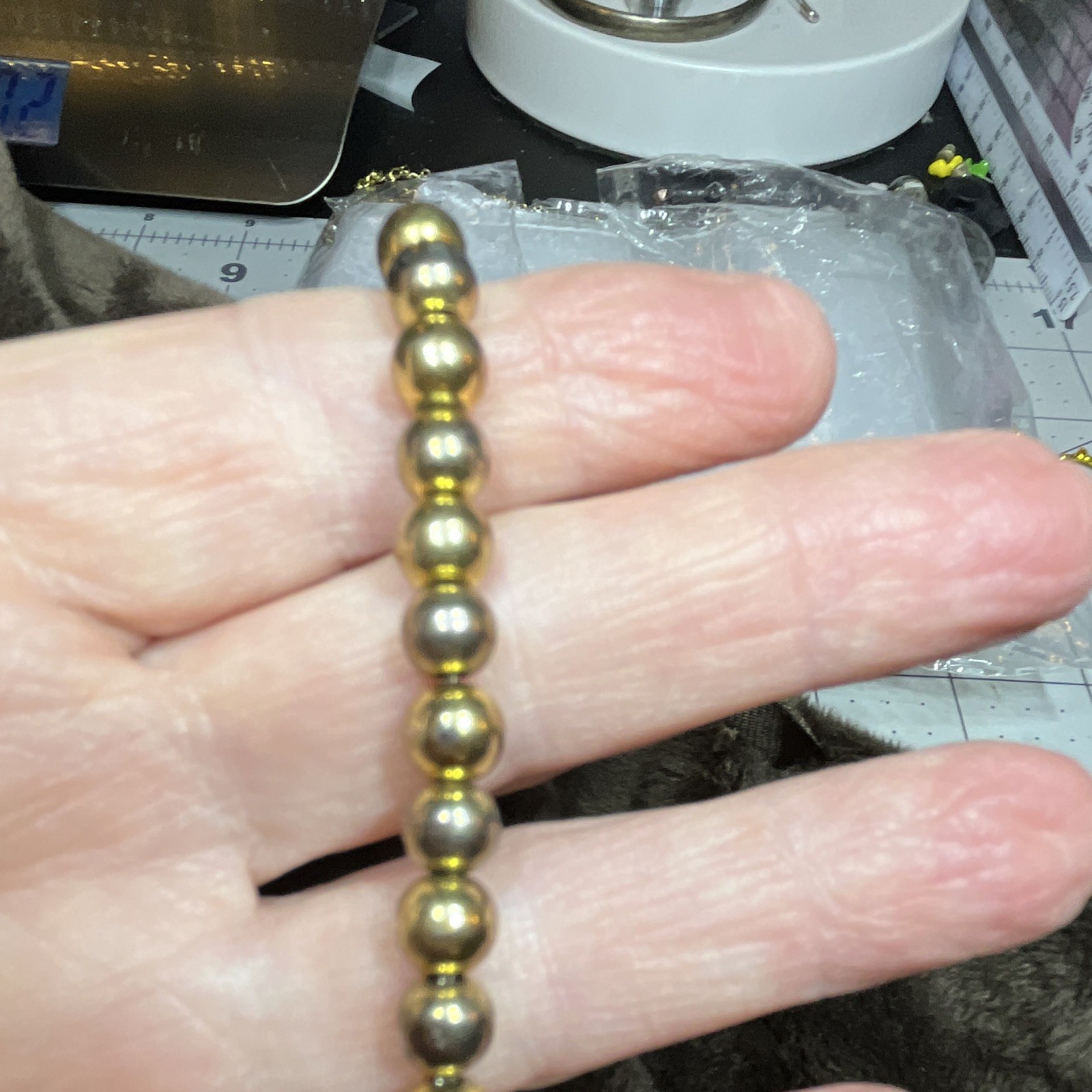 Gold Tone Ball/Bead Beaded Necklace Metal Chain No Stone magnetic closure