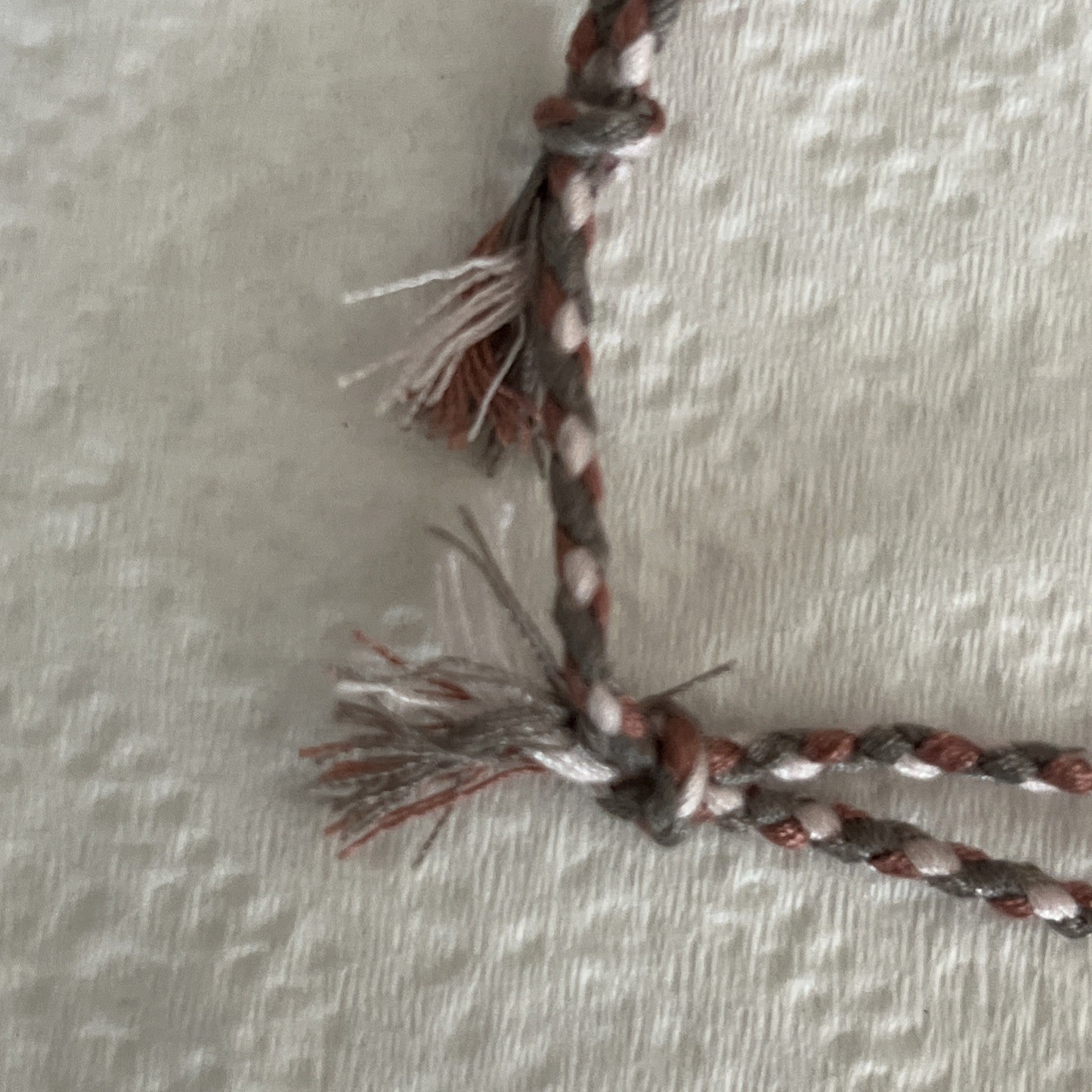 NEW BOHO BRAIDED THREAD FRIENDSHIP BRACELET ADJUSTABLE GRAY ROSE WHITE NIP