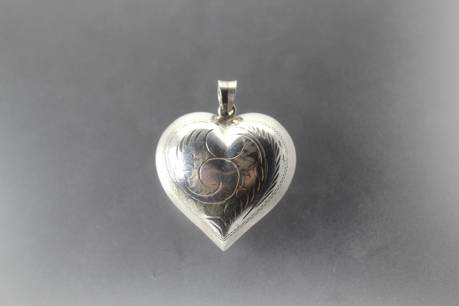 Sterling Silver 925 Puffy Heart Swirl Engravings Pendant 9.1 Grams (PEN10290)