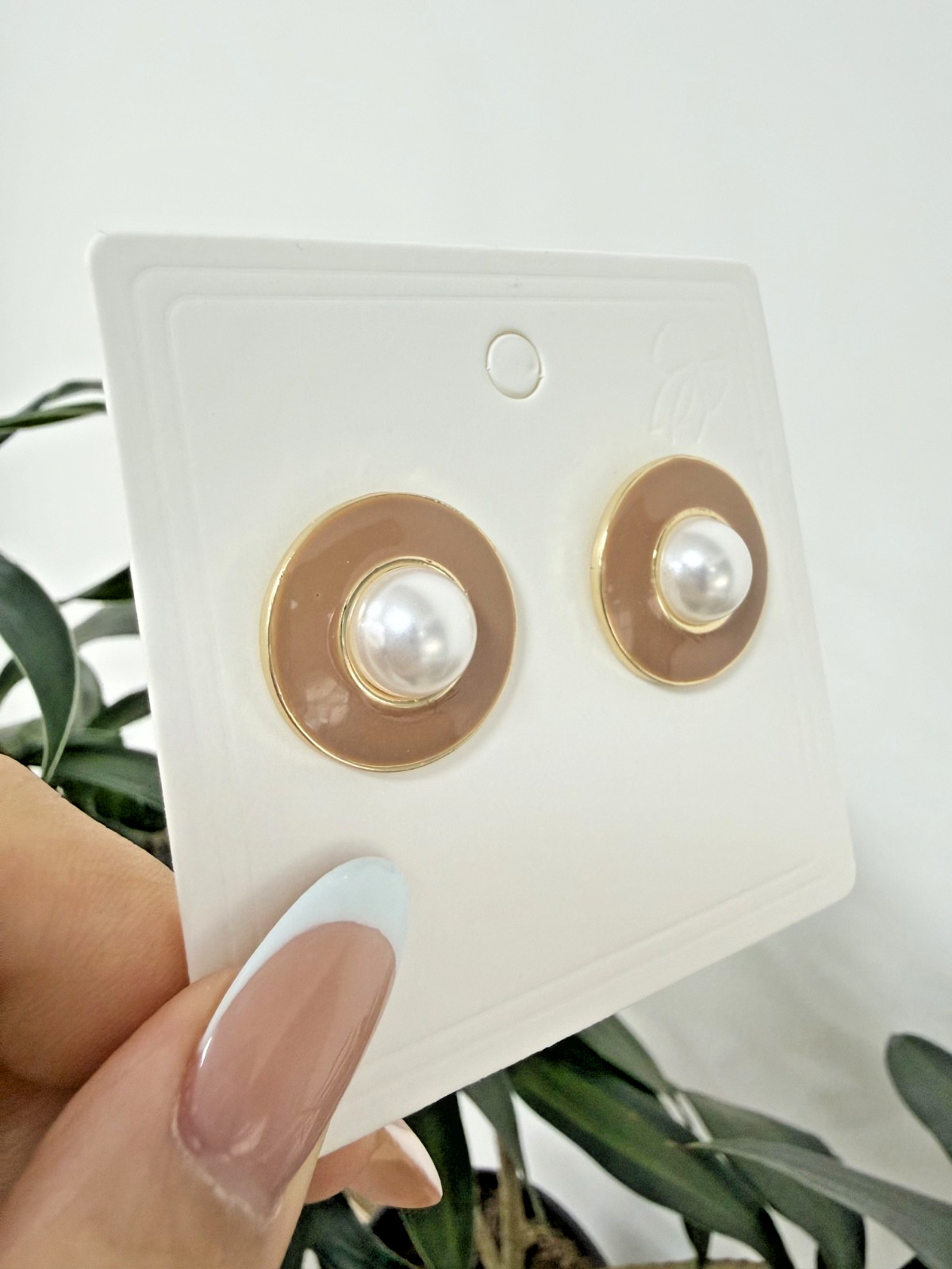 Caramel Enamel Faux Pearl Round Stud Earrings