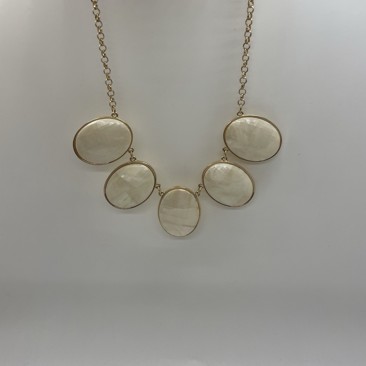 White House Black Market Gold Tone 5 Oval Mother of Pearl Necklace 20in Signed