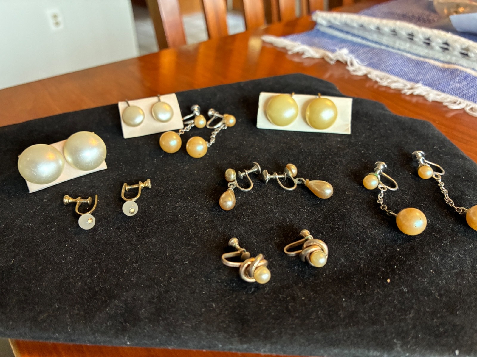 8 Pair Vintage Screw Back Earrings Faux Pearls Floral Gold Silver Tone$5