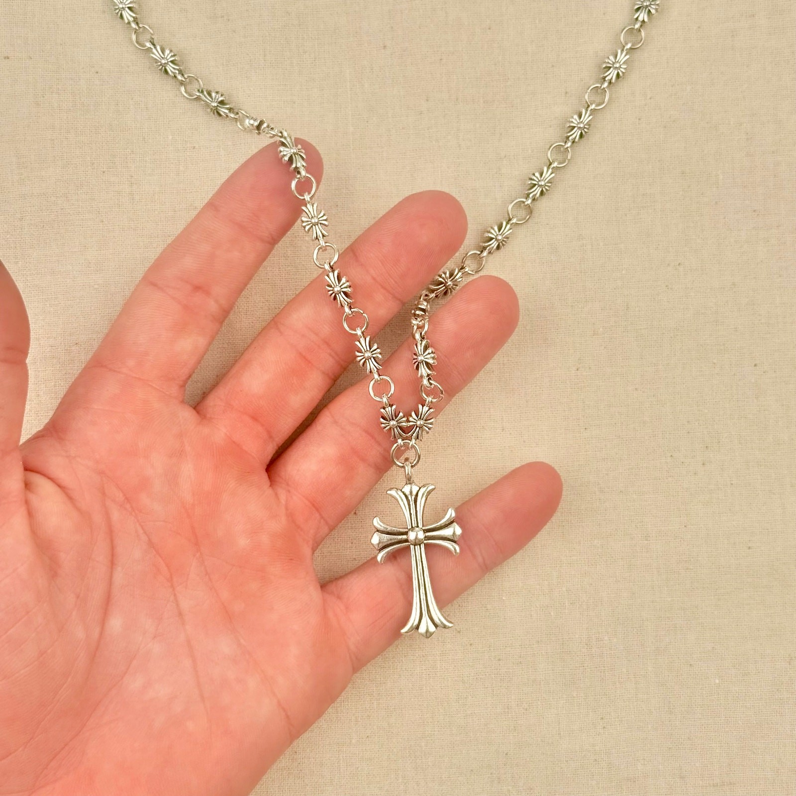 Y2K Silver Gothic Cross Necklace Unisex 22″ Simple Chain Great Quality