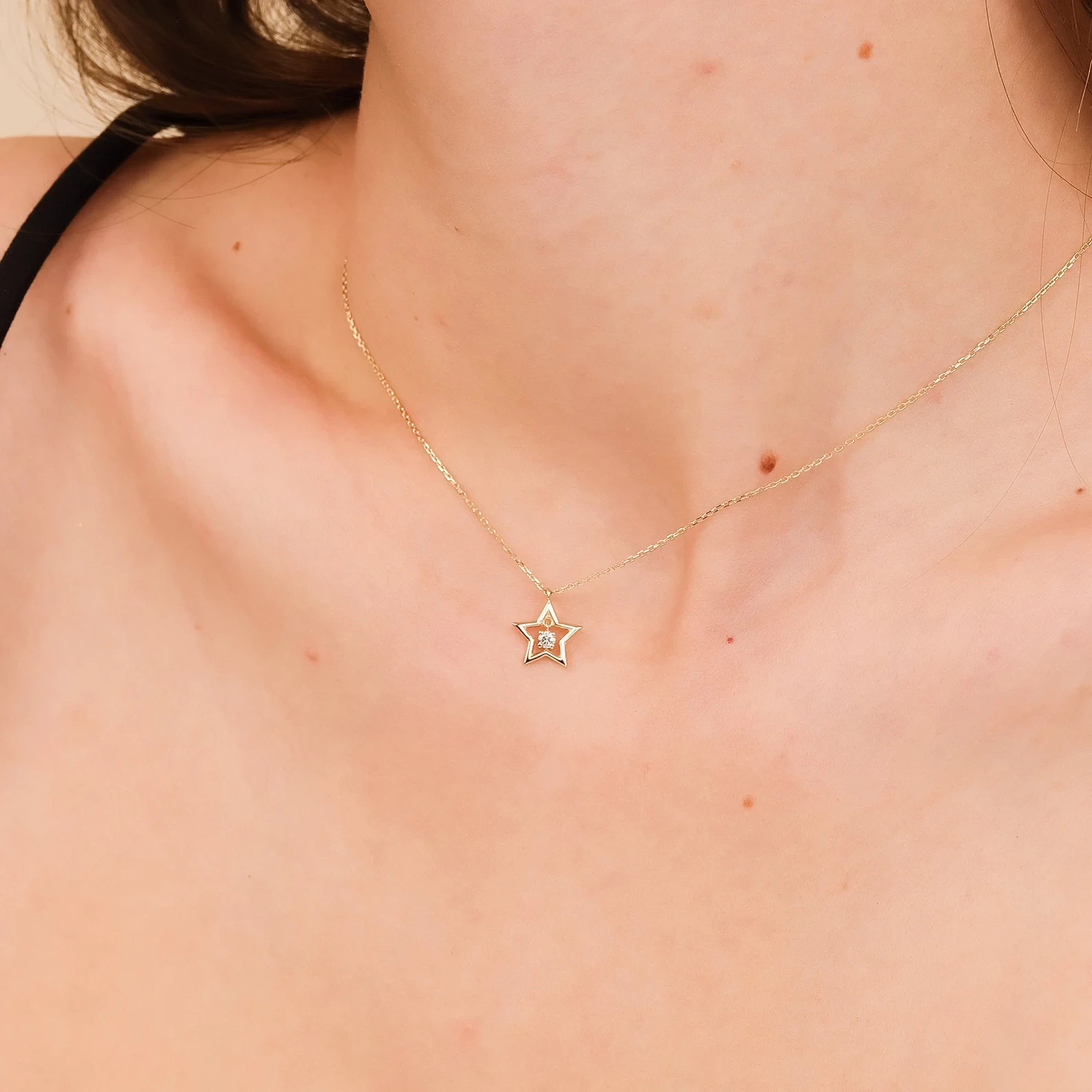 1.00 Ct Round Cut EF VS Lab Grown Diamond Star Shape Necklace in 14K Solid Gold