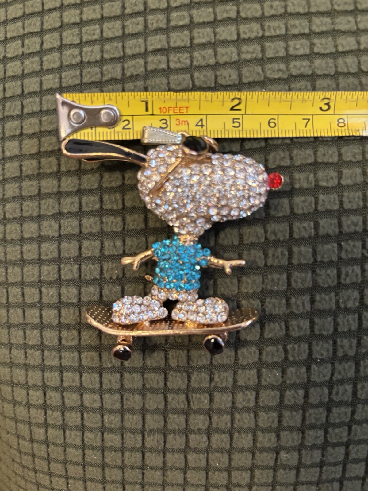 Bling Snoopy “Joe Cool” Skateboard Crystal Rhinestone Pendant / Charm
