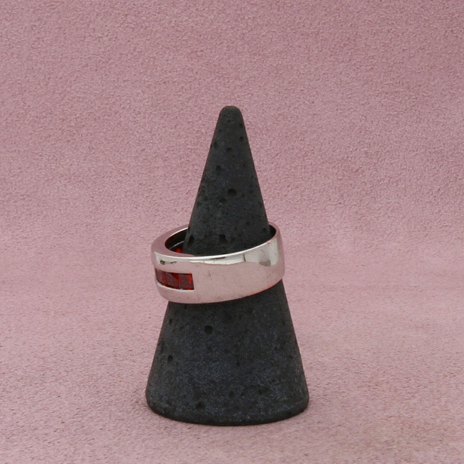 sterling silver channel-set red cz band ring size 7.5