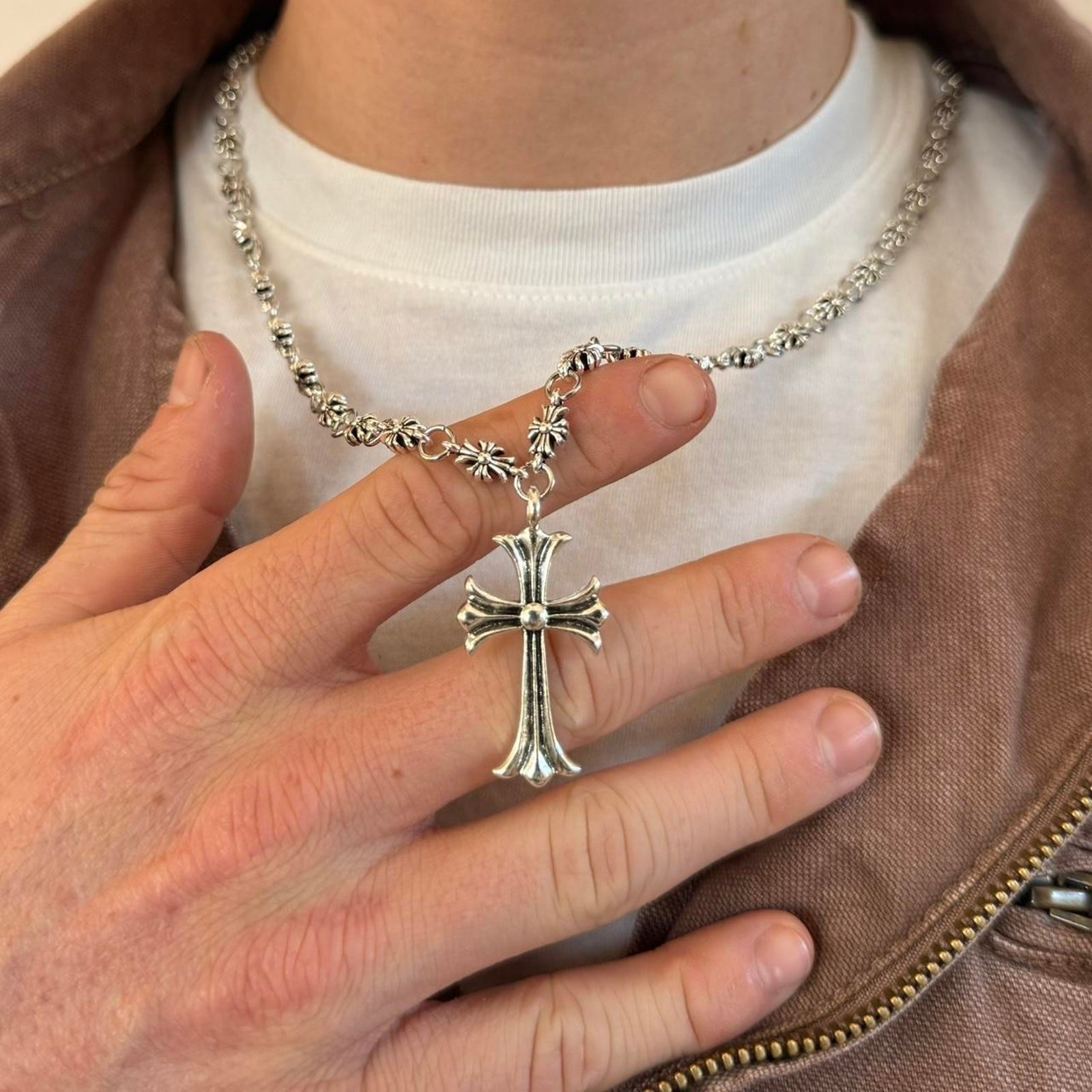 Y2K Silver Gothic Cross Necklace Unisex 22″ Simple Chain Great Quality