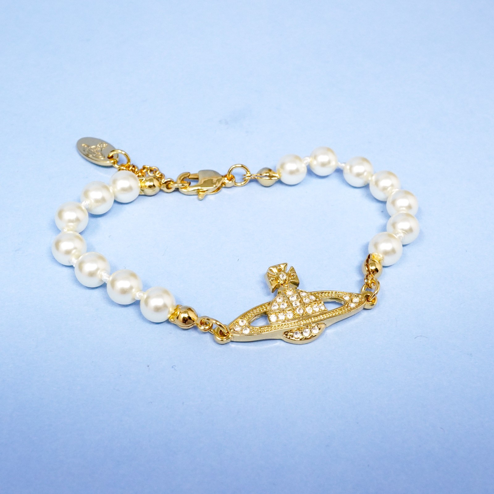 Vivienne Westwood Bracelet Bas Relief Pearl & Gold Orb Charm With Crystals & Box