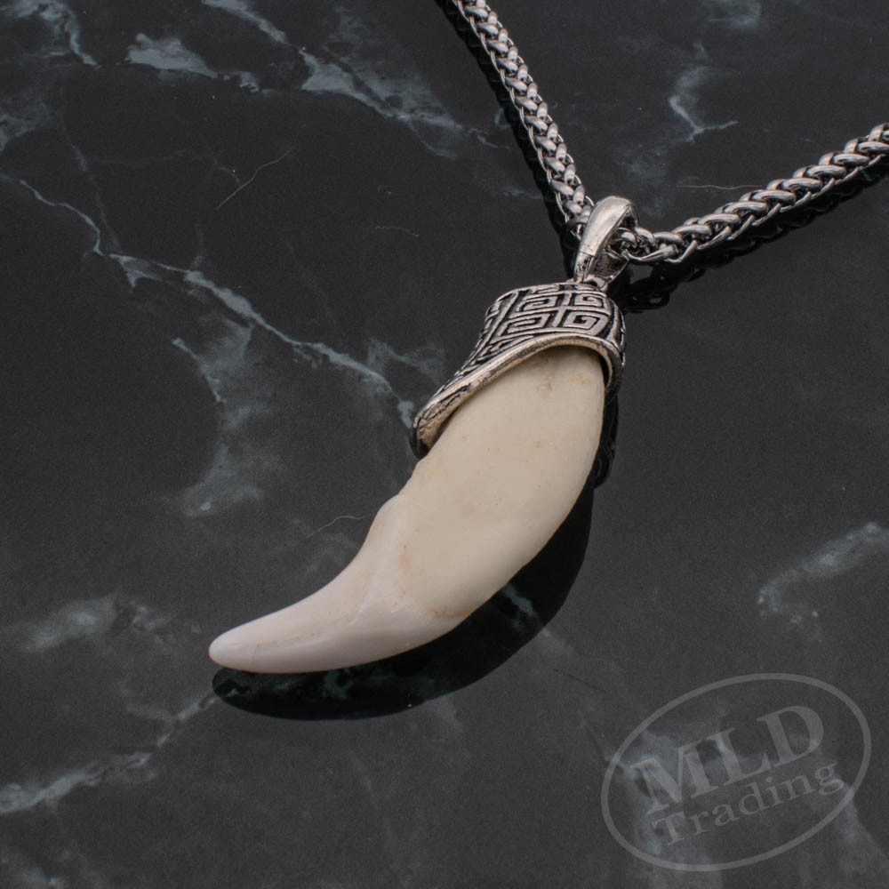 Faux Wolf Tooth Pendant Necklace – Resin & Alloy Cap – Tribal Viking Style