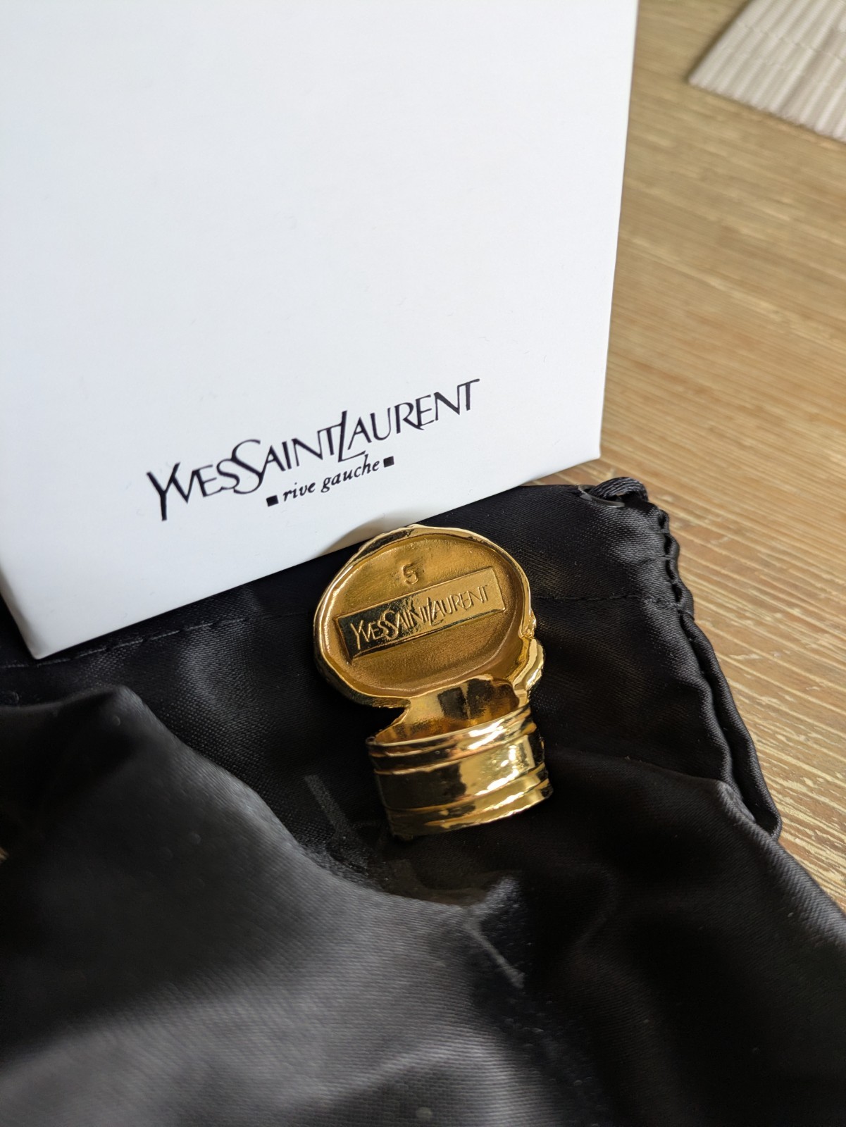 Ysl Yves Saint Laurent Arty Ring – Gold / Cream – SIZE 5