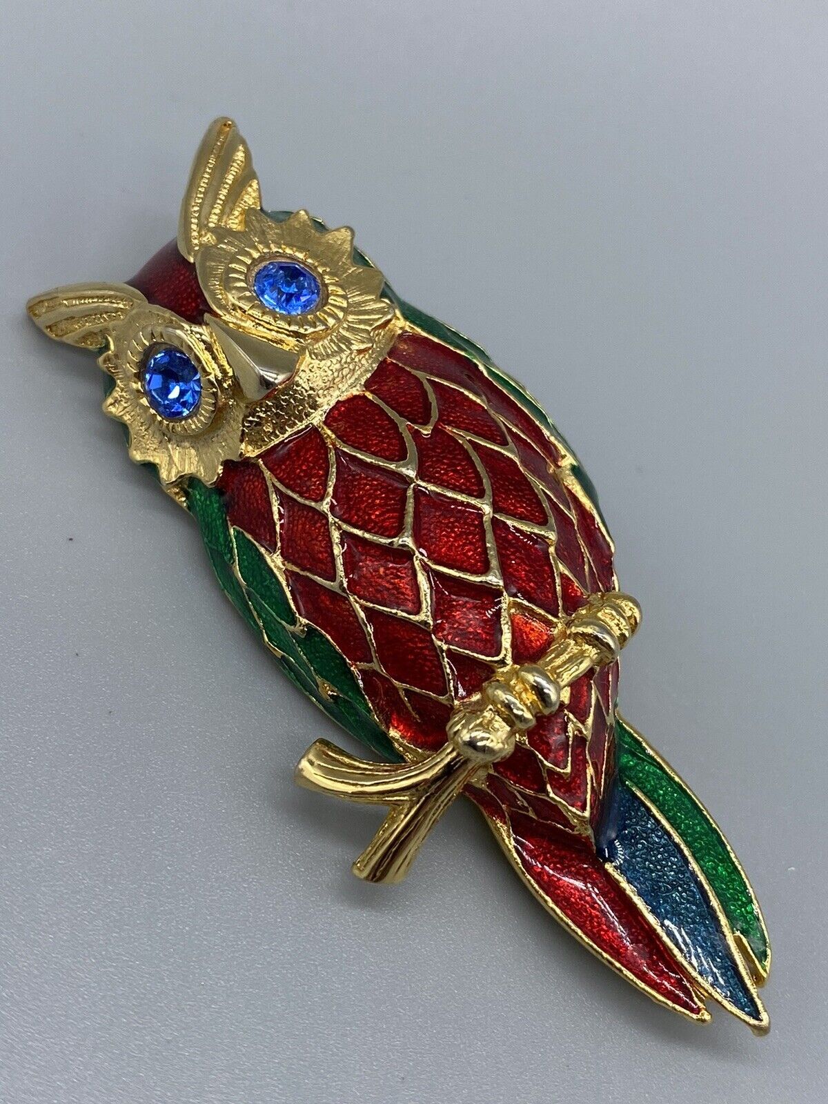 Red Green Blue Enamel Blue Eyes Rhinestone Owl On Branch Gold Tone Brooch Pin