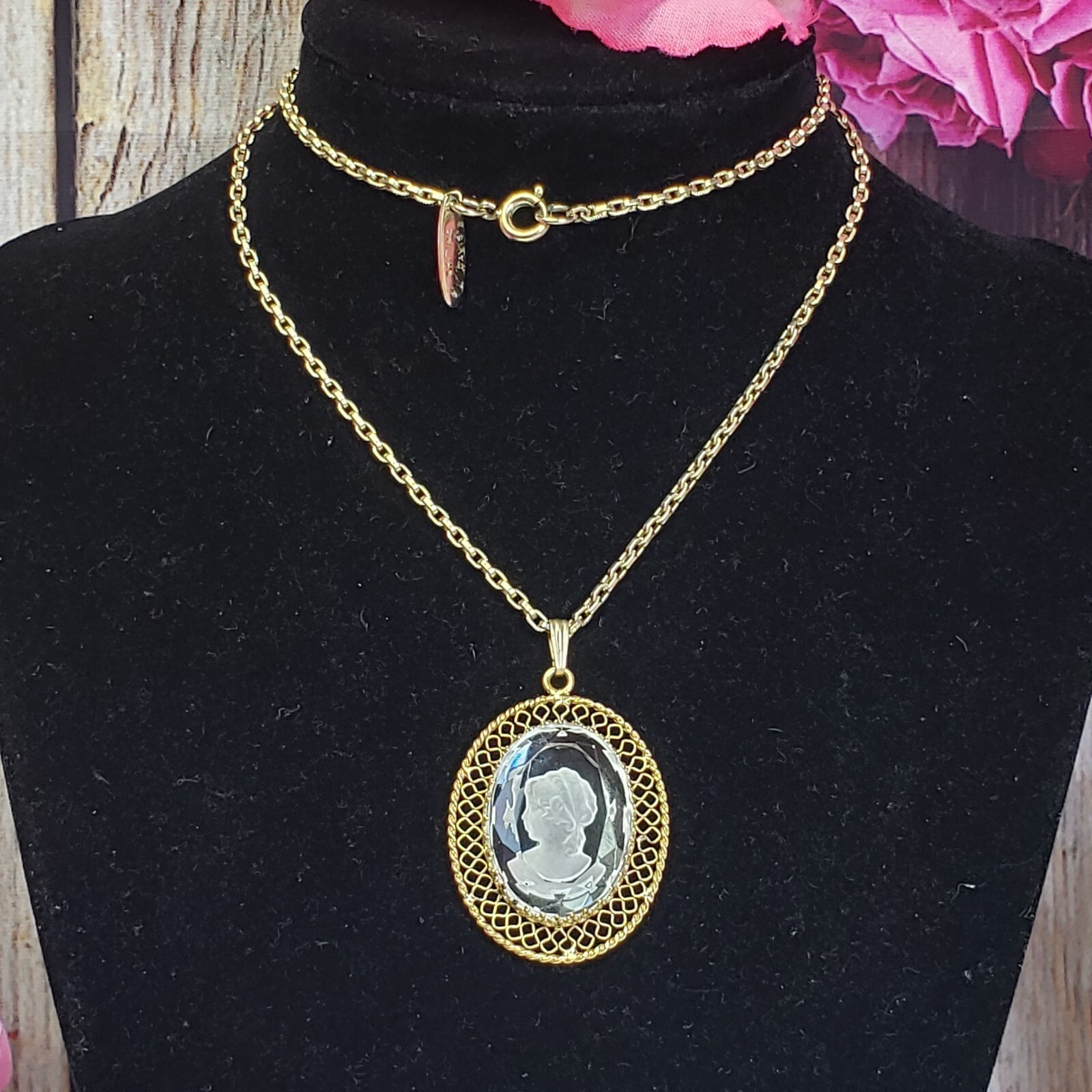 Whiting & Davis Etched Glass Cameo Pendant Necklace Gold Tone Filigree Frame