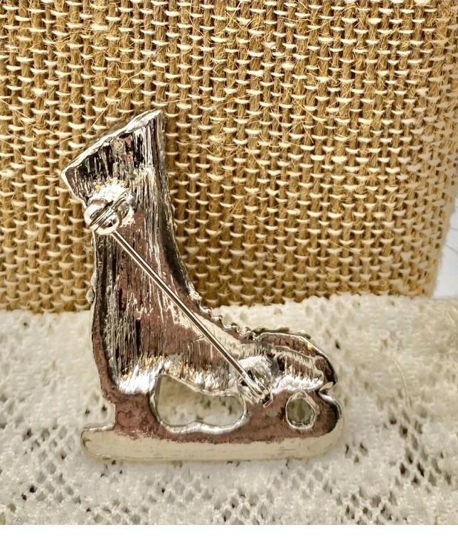 Vintage Ice Skate Boot Skating Clear Rhinestone Silver Tone Brooch Pin