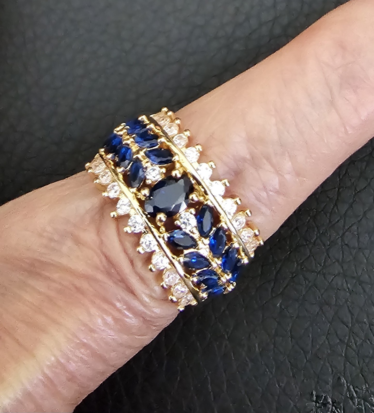 Elegant design Fire Blue Sapphire Stone Rings In Golden Color Ring Size 8