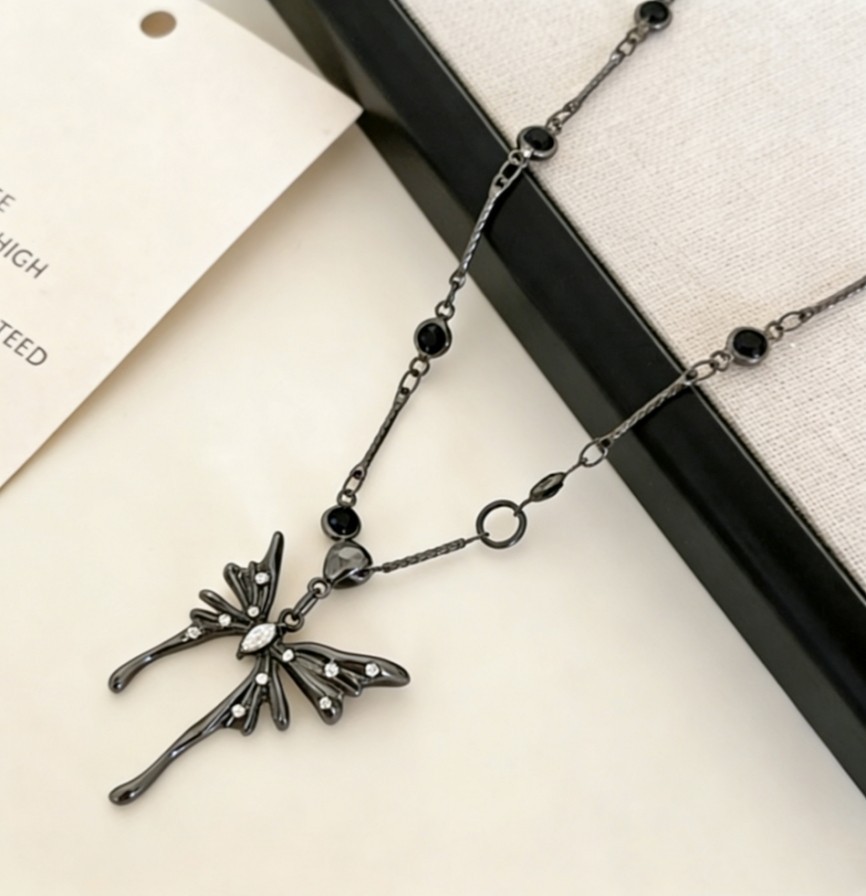 Gun Tone Butterfly Charm Black Crystal Inlay Layered Bar Link Choker Necklace