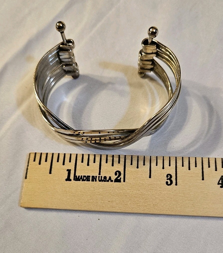 Fashion Silvertone Everyday Wear Cuff Bangle Bracelet Pre-owned