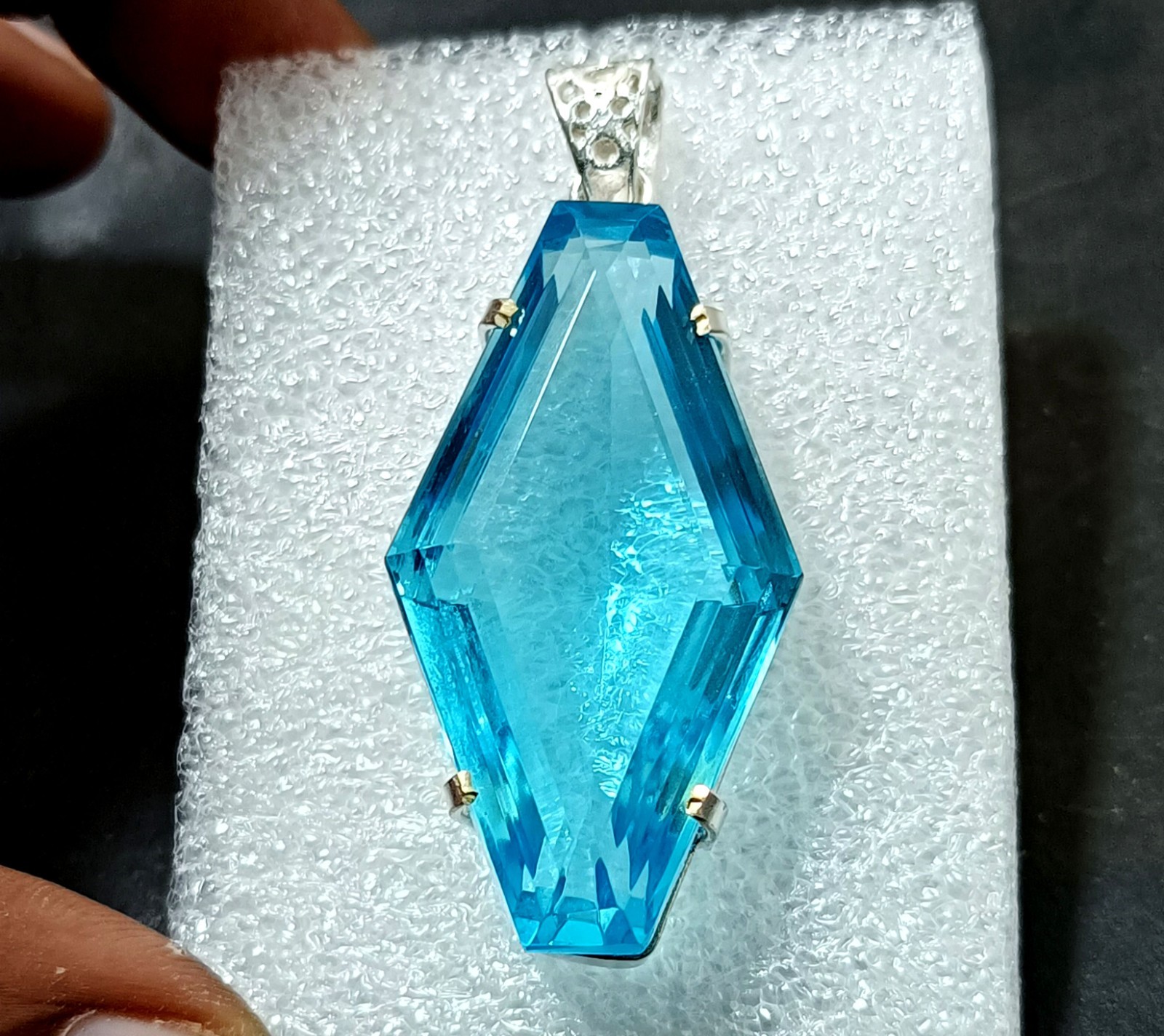 100.85 Ct EGL Certified Natural Topaz 925 Solid Silver Pendant Loose Gemstone