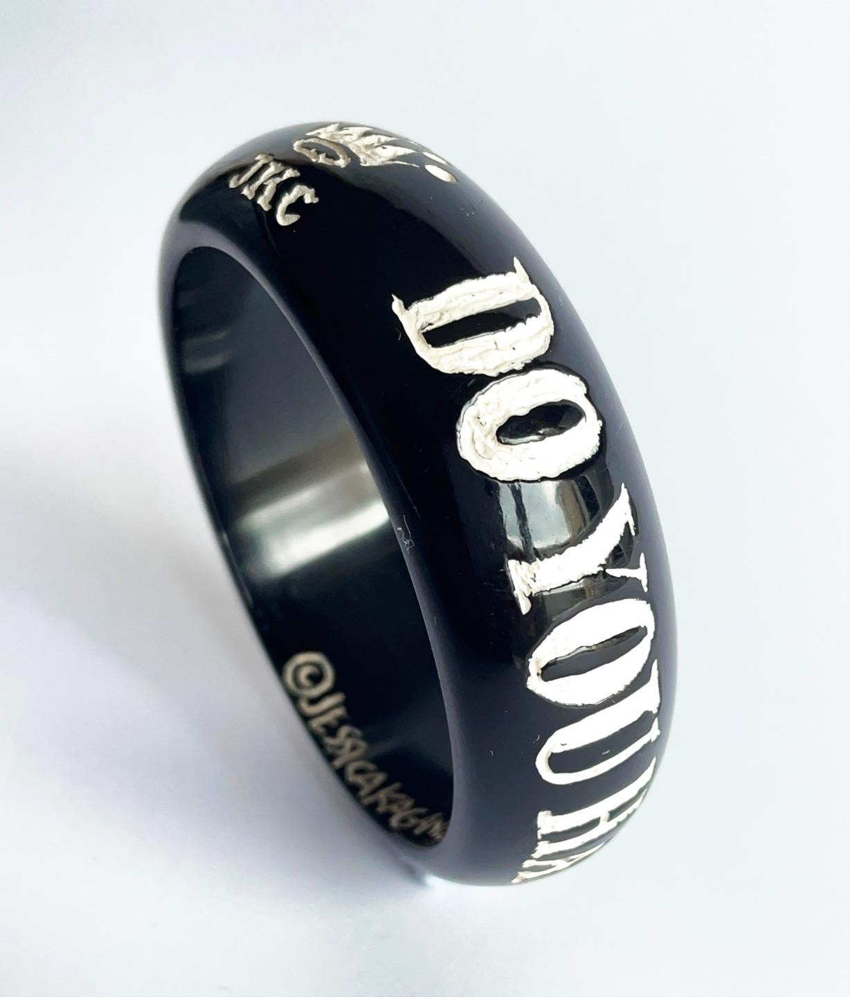 JESSICA KAGAN CUSHMAN RESIN BANGLE BRACELET DO YOU HAVE ANY IDEA WHO I AM? JKC